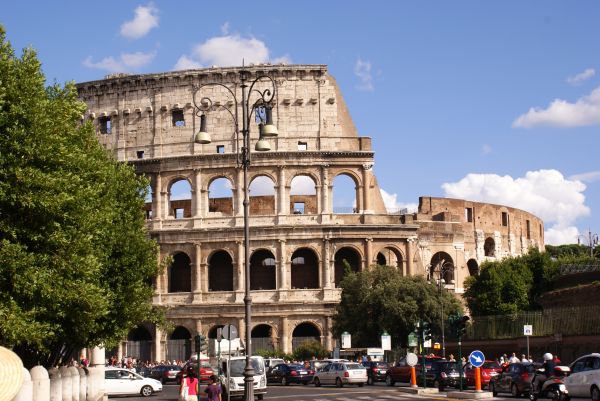 persone,città,Italia,architettura,Turismo,la piazza cittadina