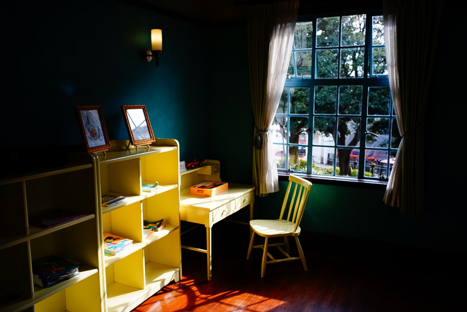 หน้าต่าง, ห้องพัก, เงา, ตาราง, บ้าน, ดวงอาทิตย์, โซนี่, การออกแบบตกแต่งภายใน, เบา, Zeiss, carlzeiss, 135 มม, บ้าน, a7, เฟอร์นิเจอร์, sonya7, contax, sonya7r, ilce7r, a7r, noflash, 7r