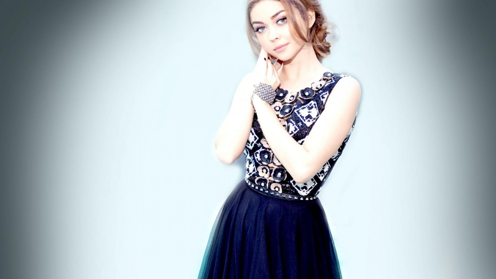 ženy, model, fotografování, šaty, modrý, vzor, móda, jaro, oblečení, Sarah Hylandová, promenáda, talár, 1920x1080 px, focení, břicho, módní design, formální oblečení