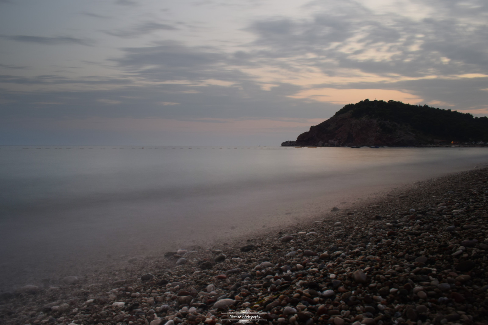 slunečnímu záření, krajina, západ slunce, moře, záliv, jezero, Skála, Příroda, pobřeží, písek, odraz, nebe, pláž, svítání, večer, ráno, mlha, pobřeží, útes, horizont, soumrak, Terén, mrak, svítání, oceán, vlna, jezero, atmosférický jev, tělo z vody