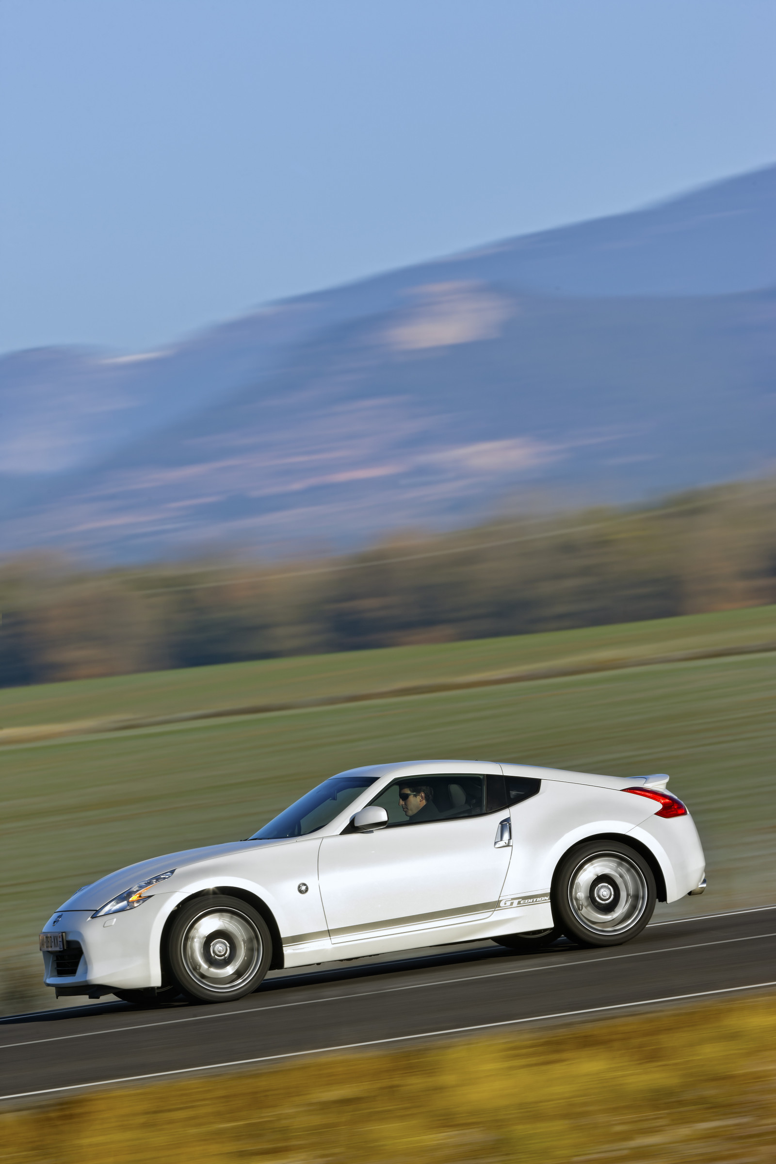 auto, vozidlo, Nissan, sportovní auto, 2013, řidičský, výkon auta, netcarshow, netcar, obrázky vozidel, photo auto, kolo, 370Z GT Edition, superauto, pozemní vozidla, automobilového designu, automobil make, luxusní vůz