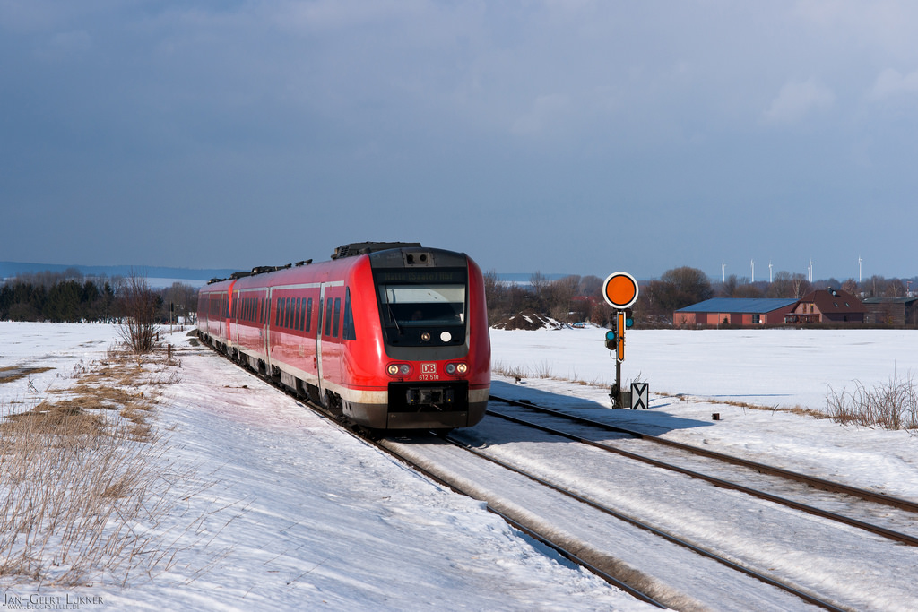 cielo, la neve, inverno, treno, ferrovia, ghiaccio, sera, stazione ferroviaria, trasporto, locomotiva, Congelamento, Transito rapido, albero, Ferrovia, montagna, de, deutschland, traccia, lok, bahn, Niedersachsen, modalità di trasporto, trasporto pubblico, trasporto ferroviario, materiale rotabile, vagone, zug, z ge, 4k, Eisenbahn, dmu, una stazione, Alland, cordnungsnummer, dfahrzeugtyp, eevubzwfahrzeughalter, ffarbgebung, nnummerartdeszuges, ssonstigestichw rter, FullHD, UltraHD, Aldeutschland, Bdeutschebaureihe, Edb, Sschnee, A volte, B612, C510, Dbombardierregioswinger, Fvr, Nre3609, Liebenburg