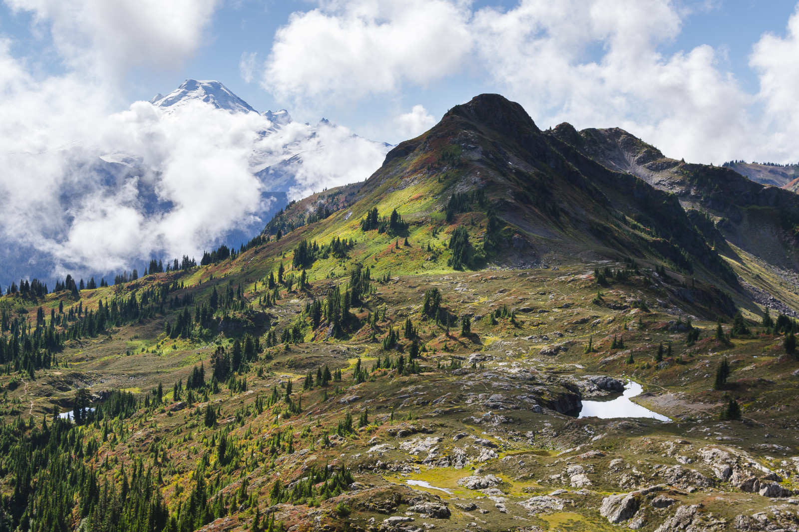 horských reliéf, hora, vysočina, divočina, nebe, hřbet, mount scenérie, pohoří, mrak, klesl, kopec, stanice hill, údolí, strom, meteorologický jev, krajina, národní park, tráva, horský průsmyk, nadmořská výška, plošina, Skála, Alpy, masiv