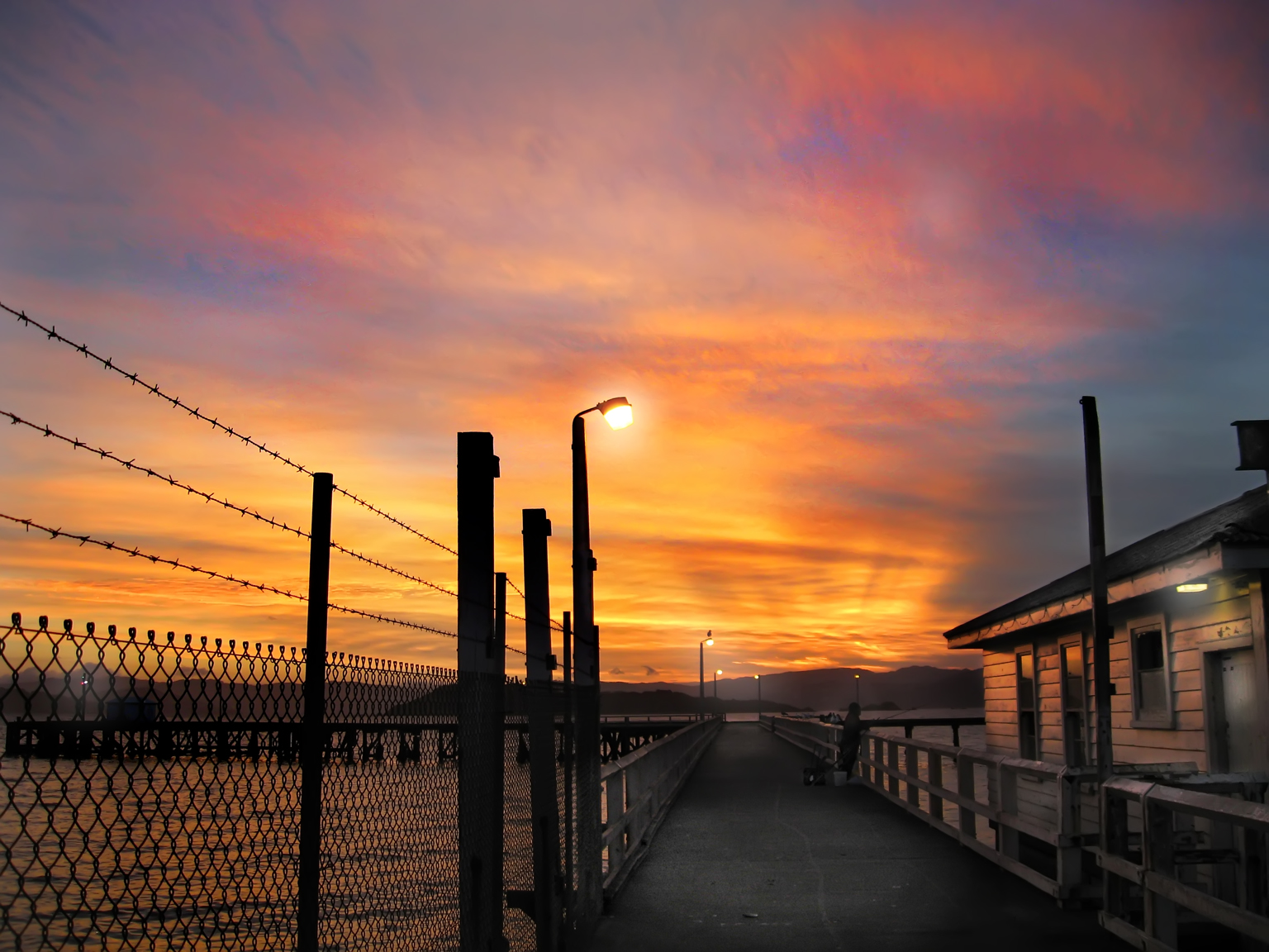 slunečnímu záření, západ slunce, moře, ulice, voda, odraz, nebe, svítání, uklidnit, žlutý, modrý, večer, ráno, pobřeží, most, svítilna, slunce, Kánon, oranžový, horizont, atmosféra, molo, drát, soumrak, rybář, mrak, Nový, svítání, bod, krása, oceán, dřevěný, kůlna, 1000, silná rána, přístaviště, odlesk, červená obloha v dopoledních hodinách, meteorologický jev, zéland, dolní, A550, howard, Hutt, ozub, nádhera, Kurdulija, fixed link
