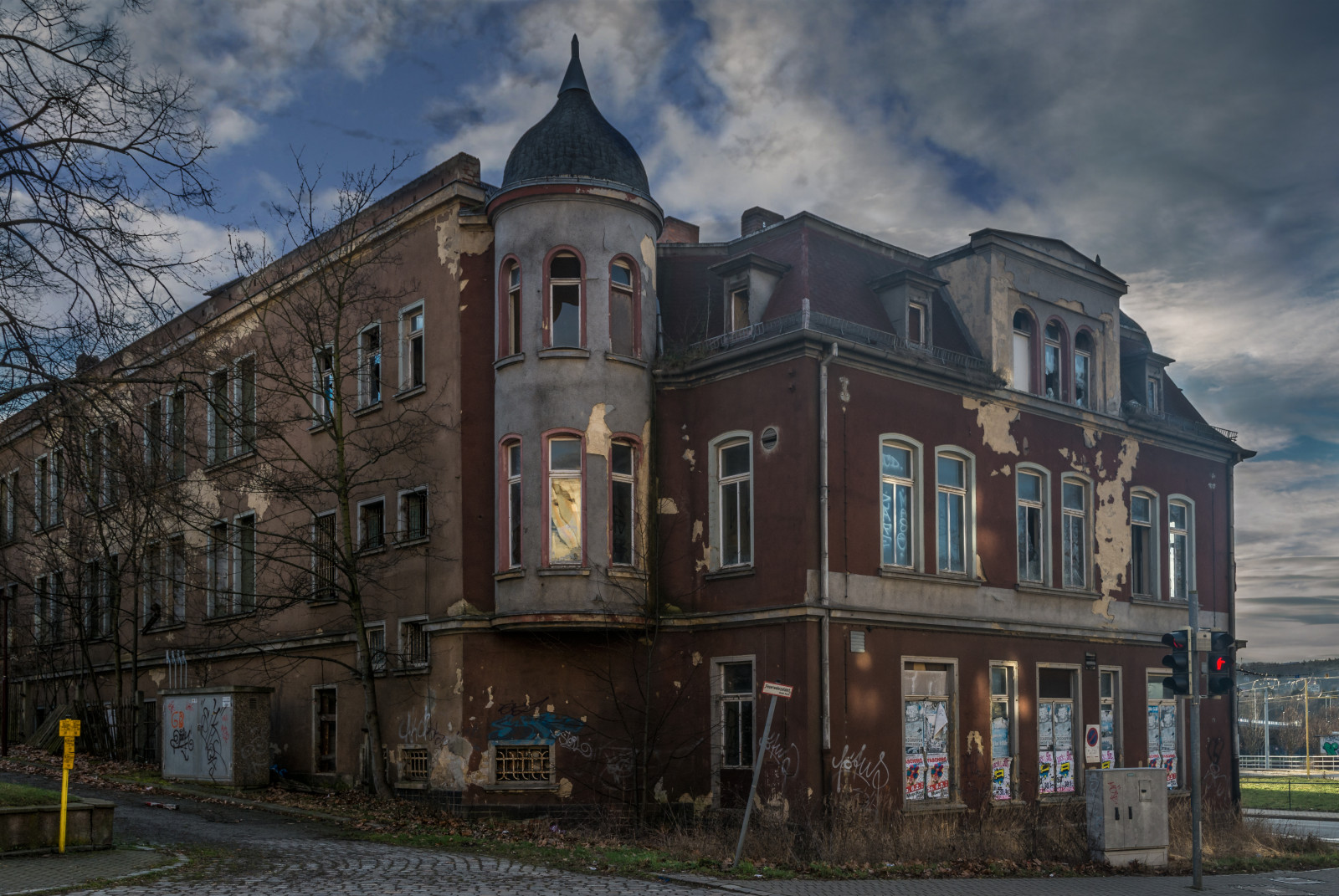 okno, město, budova, opuštěný, nebe, Dům, večer, město, zámek, majetek, strom, deutschland, domů, byt, panské sídlo, marode, fasáda, th Ringen, sousedství, obytný prostor, nemovitost, lostplaces, verfallen, zámek, středověká architektura, historický dům, Gera, listed building