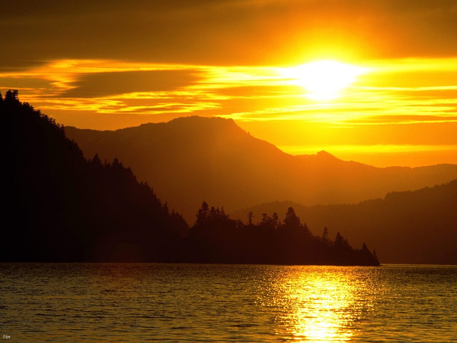 壁纸 阳光 日落 海 湖 日出 晚间 早上 太阳 地平线 黄昏 山 黎明 1600x10像素 余辉 红色的天空在早晨1600x10 Wallup 电脑桌面壁纸 Wallhere 壁纸库