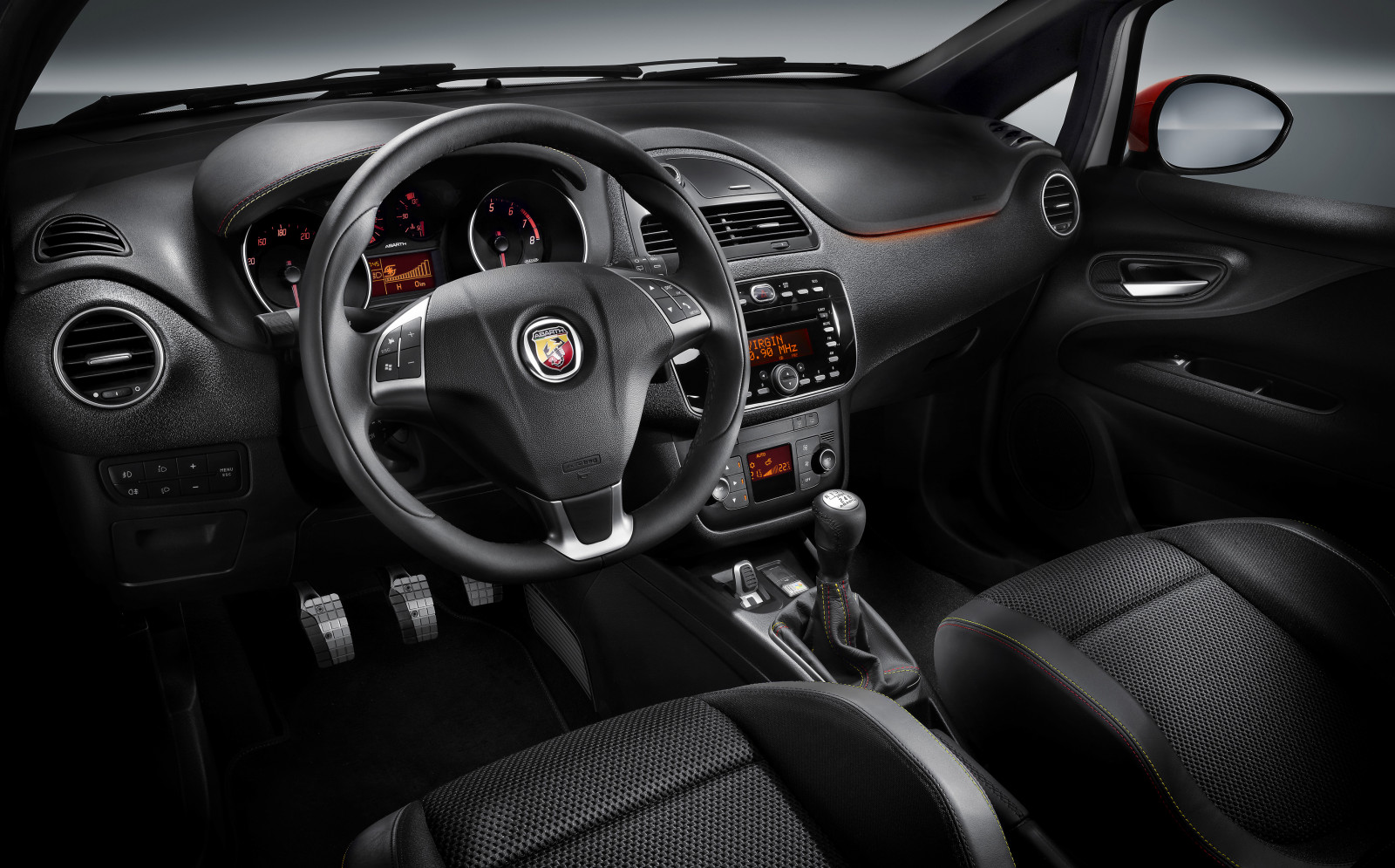 auto, vozidlo, FIAT, Abarth, 2012, netcarshow, netcar, obrázky vozidel, photo auto, Punto Evo, pozemní vozidla, automobil make, rodinný vůz, kompaktní vůz, městské auto, hatchback, supermini, Třetí generace fiat punto