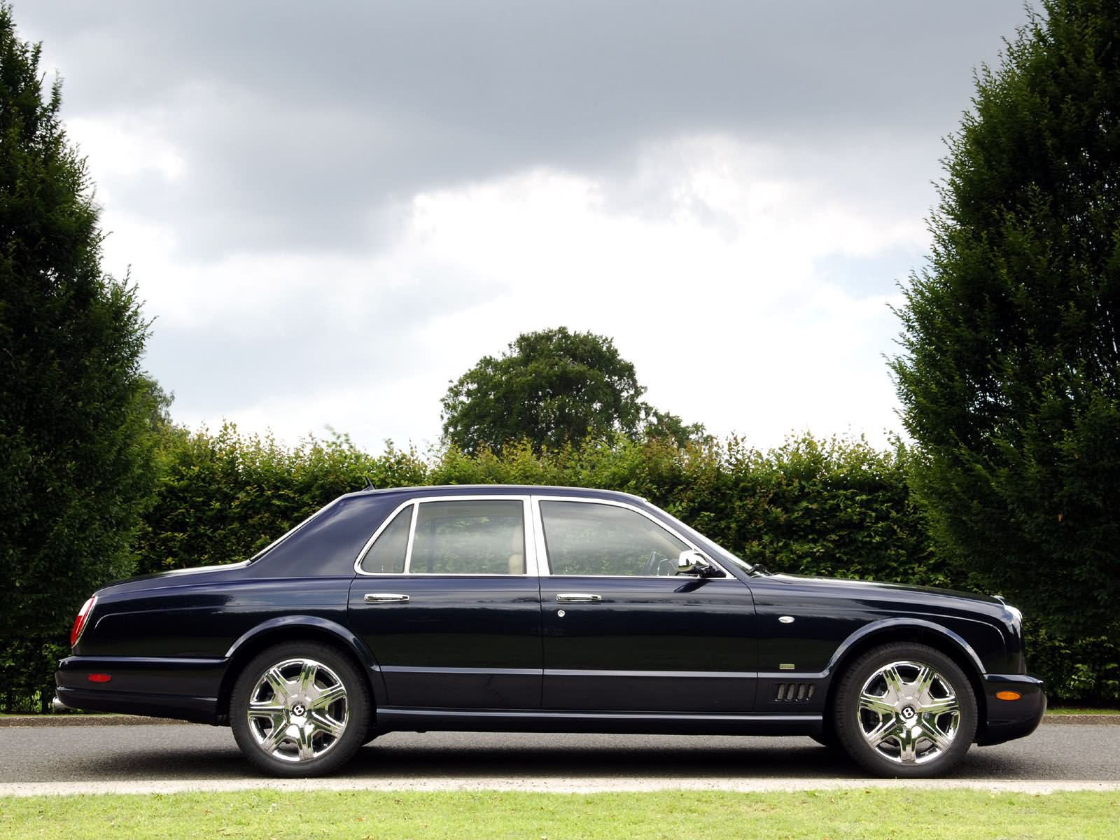 auto, vozidlo, Bentley, výkon auta, limuzína, Rolls-Royce Phantom, netcarshow, netcar, obrázky vozidel, photo auto, 2011, Arnage Blue Train, kolo, pozemní vozidla, automobilový exteriér, automobil make, luxusní vůz, Bentley Arnage, Rolls-Royce Silver Seraph, Bentley Continental Flying podnět