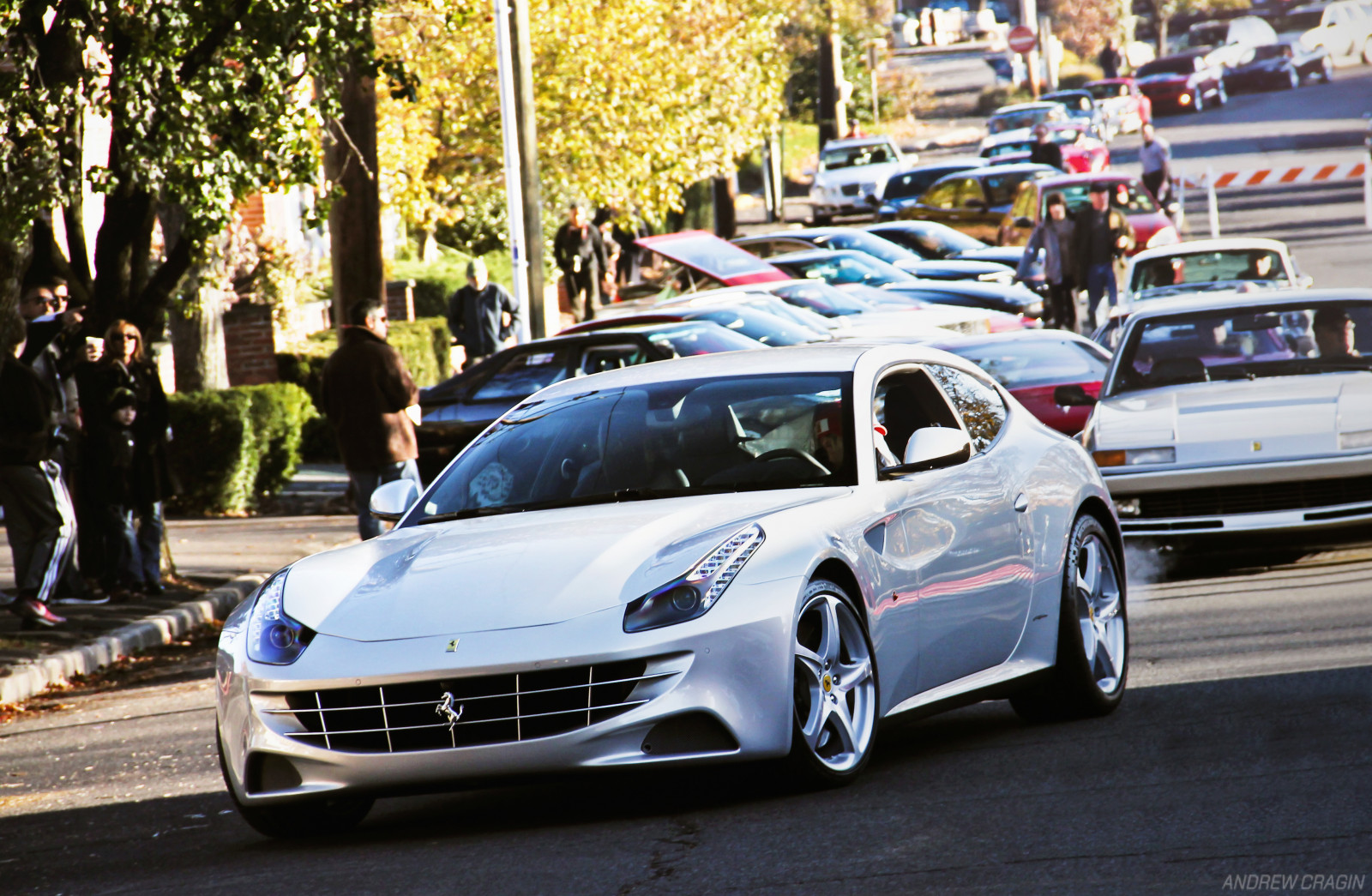 ulice, Itálie, auto, vozidlo, silnice, Kánon, dveře, sportovní auto, Ferrari, Řídit, revoluční, stříbrný, výkon auta, Nurburgring, italština, Ferrari California, Canaan, limuzína, 4, Connecticut, rebel, kofein, Vzácný, 2011, FF, Krásná, Nový, dva, Amerika, prozkoumat, chladný, krása, Italia, prozkoumal, kolo, cars, závod, Všechno, auto, automobil, okraj, zajímavý, superauto, rychle, nejlepší, 2, čtyři, eos, výhradní, evropský, přední, sedačková, 4wd, v12, drahý, nejrychlejší, pozemní vozidla, automobilového designu, závodní auto, luxusní vůz, rodinný vůz, automobily, kompaktní vůz, výkonné auto, městské auto, střední velikost auta, ct, mimořádný, 200 mph, shutterspeedphotos, AWD, ferrari 612 scaglietti, Argento, Motorem, Karburátory, automotive wheel system