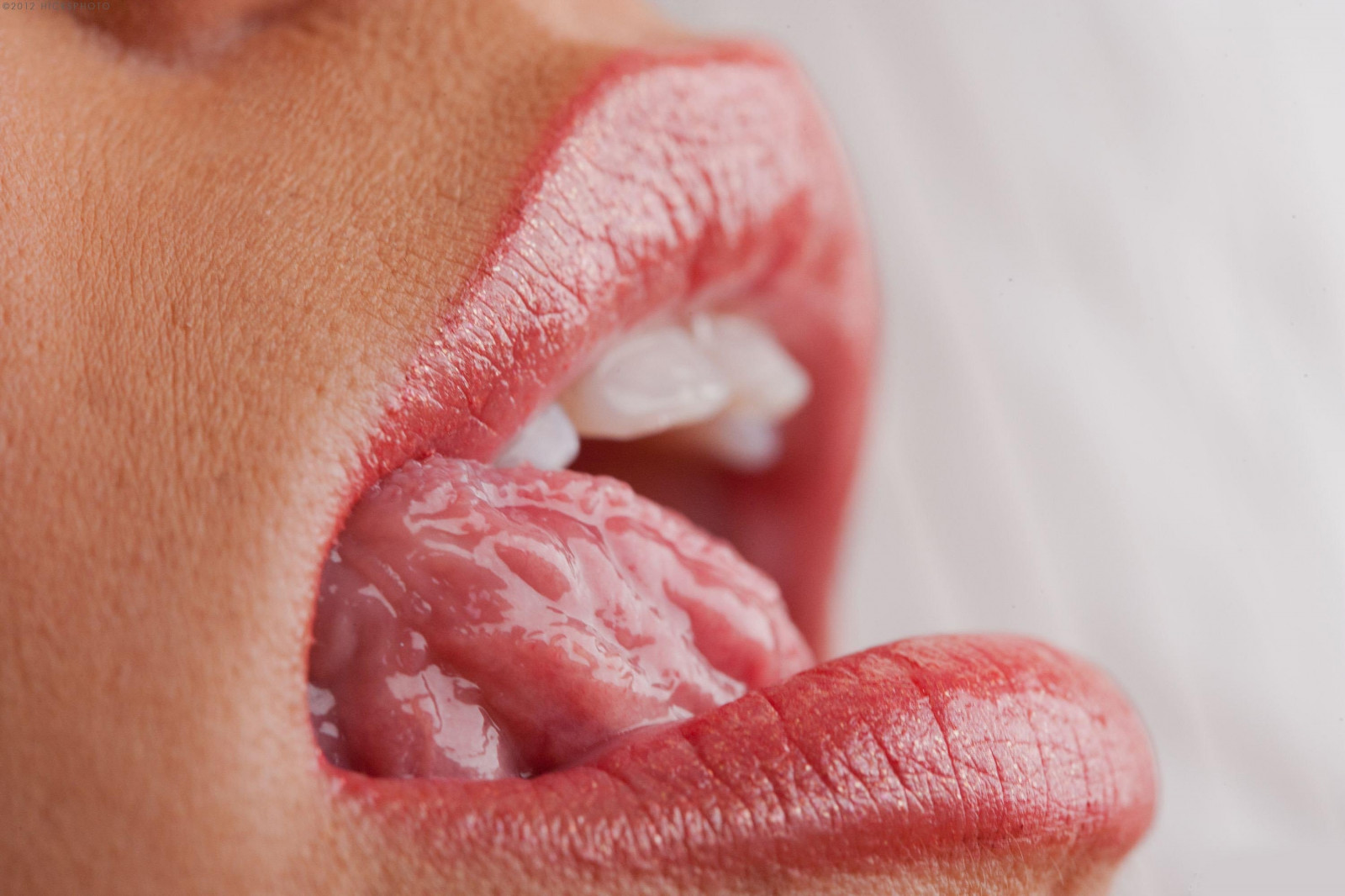 viso, brunetta, rosso, rossetto, lecca gli orli, bocca, naso, rosa, pelle, capo, occhio, mano, chiodo, dito, petalo, labbro, cosmetici, guancia, corpo umano, organo, avvicinamento