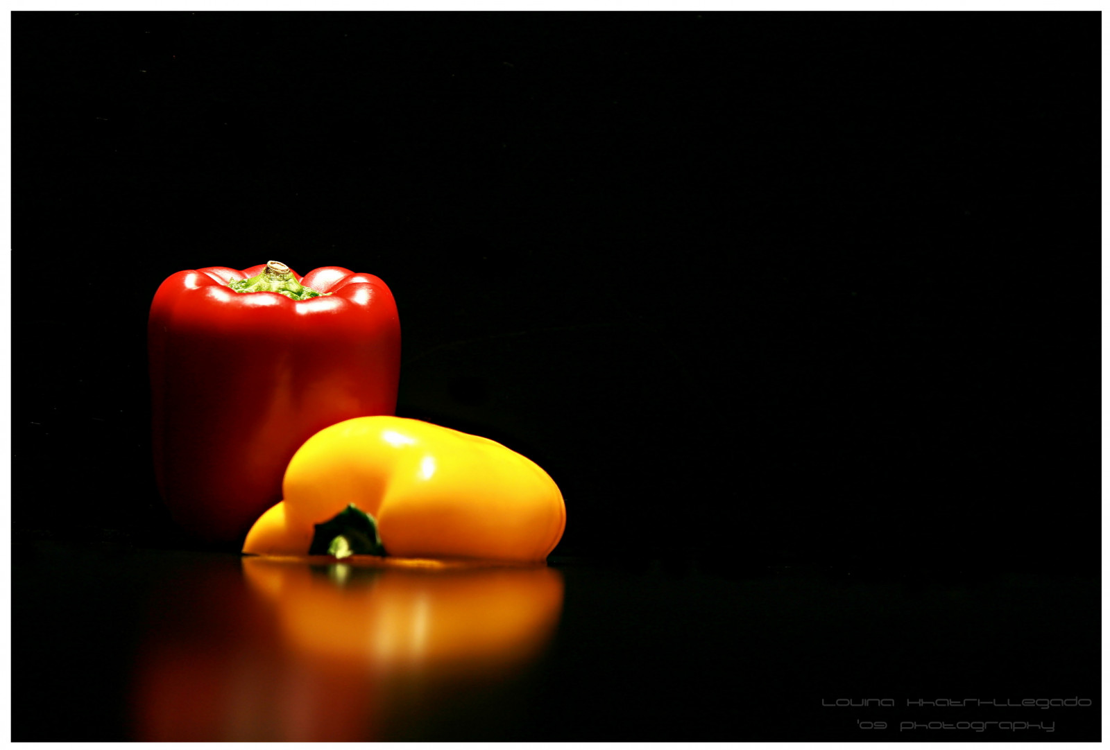 Červené, stálý život, žlutý, blackbackground, Pepř, paprika, homestudio, yellowred, stilllifephotography, sigma1770mm, canon400d, platinumheartaward, malufet, 2008photography, lovellegado