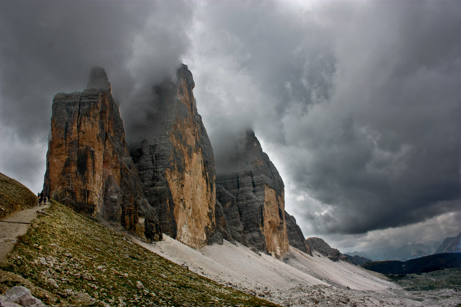 macchina fotografica, blu, leggero, rosso, cielo, montagna, lago, montagne, verde, colori, contrasto, Canone, buio, paesaggio, fotografia, fantastico, perfezionare, naturale, superiore, estremo, migliore, sk, Treppiedi, Tono, 1740, dolomiti, lightroom, Cann, Nicol, Brivio, Manfrott, bestcapturesaoi, elitegalleryaoi, mygearandme