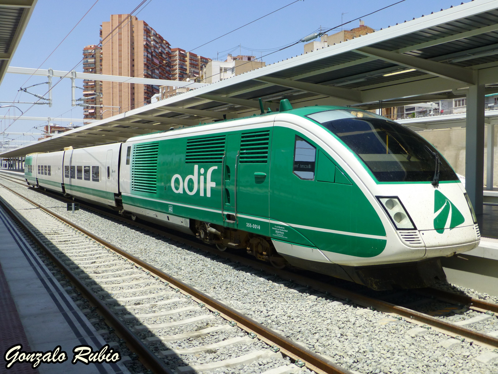 vlak, doprava, vysokorychlostní železniční, dráha, železniční doprava, druh dopravy, veřejná doprava, kolejová vozidla, Metropolitní oblast, lokomotiva, rychlá přeprava, železniční vůz, maglev, elektrická lokomotiva, vlakové nádraží, motorové vozidlo, TGV, vozidlo, osobní automobil