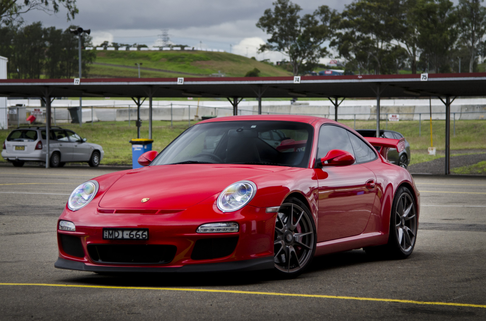 ulice, auto, Červené, vozidlo, silnice, fotografování, fotograf, Porsche, Nikon, Porsche 911, sportovní auto, Austrálie, kupé, Sydney, Porsche 911 GT3, výkon auta, Porsche Carrera GT, exotický, limuzína, závodní dráha, F4, Porsche 911 GT2, Vzácný, východní, GT3, 911, NIKKOR, 24120, označit, ii, den, MKII, D7000, kolo, cars, dráha, auto, zátoka, automobil, okraj, špinění, superauto, 2, NSW, Marcus, automotive, Curran, sydneyspotter, puntíkovaný, pozemní vozidla, automobilového designu, automobilový exteriér, luxusní vůz, rodinný vůz, kompaktní vůz, motorové vozidlo, osobní luxusní automobil, výkonné auto, městské auto, střední velikost auta, 997, automotive wheel system