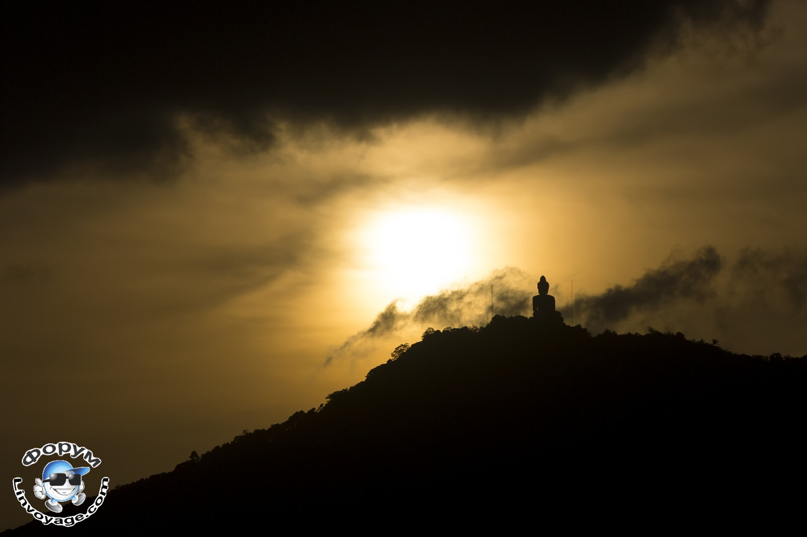 แสงแดด, แนวนอน, คน, สีขาว, เรือ, เรือ, เก่า, มืด, พระอาทิตย์ตก, ทะเล, กลางคืน, เนินเขา, ทะเลสาบ, น้ำ, ธรรมชาติ, สีแดง, ท้องฟ้า, จอด, เงา, ยานพาหนะ, เมฆ, ชายหาด, บ้าน, พระอาทิตย์ขึ้น, สีเหลือง, สีน้ำเงิน, ตอนเย็น, เช้า, ดวงอาทิตย์, ส้ม, ขอบฟ้า, บรรยากาศ, ฤดูร้อน, พลบค่ำ, เรือยอชท์, ประเทศไทย, พระพุทธเจ้า, ครอบครัว, สนธยา, เรือตื้น, ศิลปะ, เบา, ประเทศ, สงบ, เมฆ, ทอง, ภูเขา, รุ่งอรุณ, กลางแจ้ง, ความมืด, ภูเก็ต, อันดามัน, Budda, ปรากฏการณ์บรรยากาศ, สายัณห์, วัตถุดาราศาสตร์