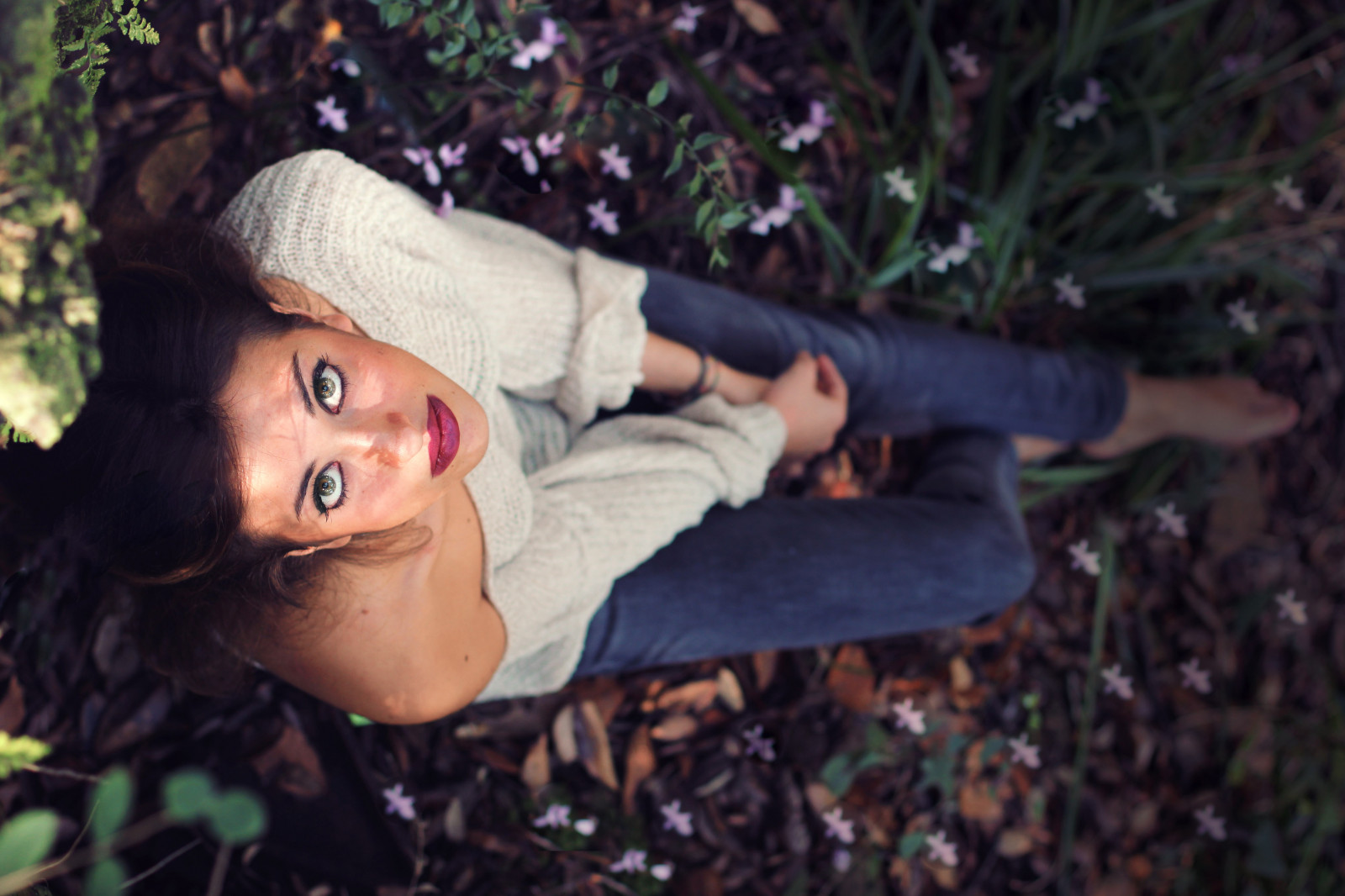 květiny, strom, tvář, já, pusa, vlasy, oči, ruce, stíny, kůže, přízemní, rty, karetní hra, Occhi, sguardo, džíny, fiori, Bocca, Viso, pelle, bosco, Capelli