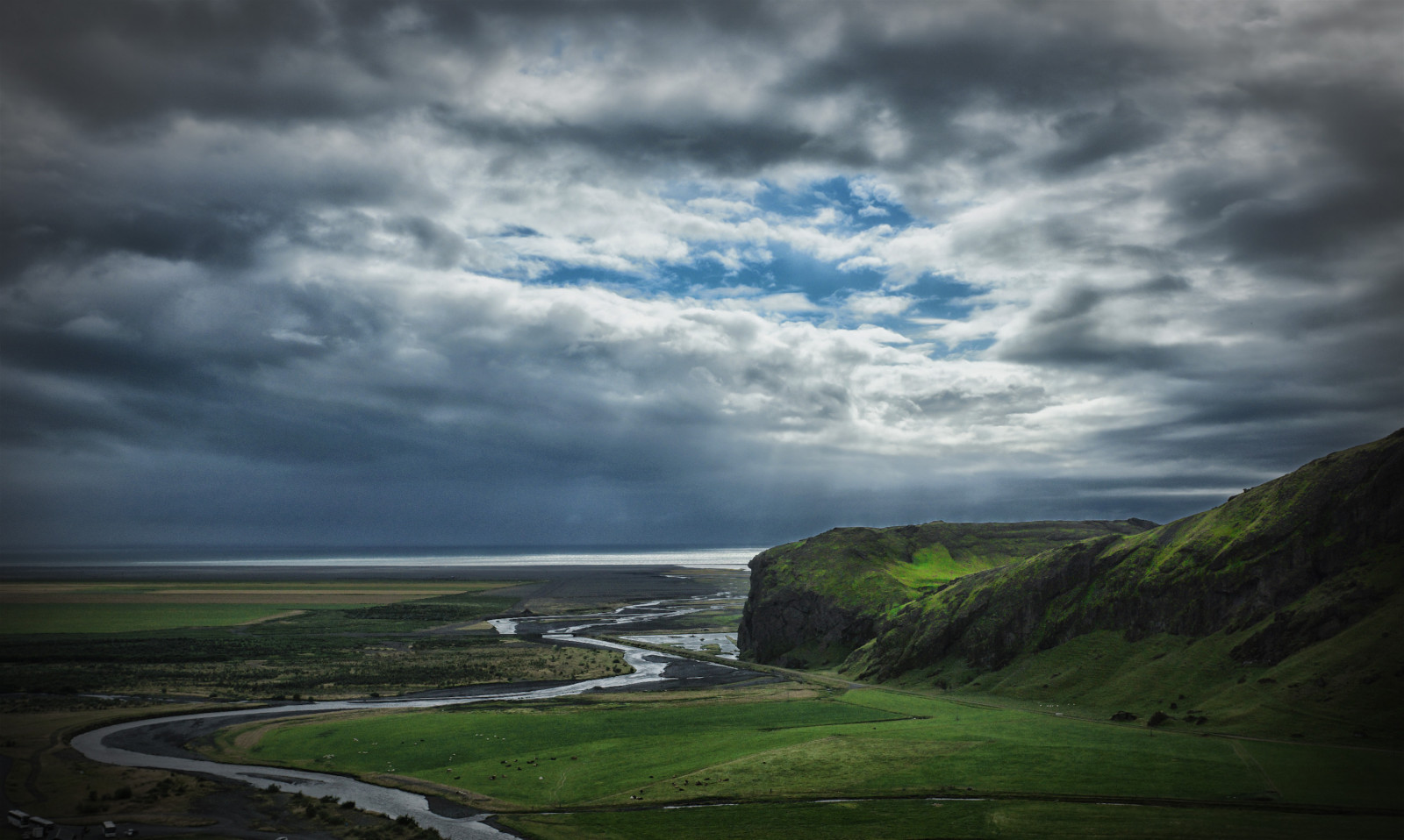 แสงแดด, แนวนอน, ทะเล, อ่าว, เนินเขา, น้ำ, ธรรมชาติ, ฝั่ง, การสะท้อน, ท้องฟ้า, เช้า, ชายฝั่ง, ขอบฟ้า, โซนี่, ไอซ์แลนด์, พลบค่ำ, ตำนาน, POV, Skogafoss, เดินป่า, ตระหง่าน, เมฆ, สวย, การท่องเที่ยว, ภูเขา, สภาพอากาศ, เป็นที่นิยม, รุ่งอรุณ, ขึ้น, มหาสมุทร, คลื่น, ชนบท, น้ำตก, eau, น่าประทับใจ, เกาะ, watefall, ไป, ทะเลสาบ, เขตชนบท, ปรากฏการณ์บรรยากาศ, ปรากฏการณ์ทางอุตุนิยมวิทยา