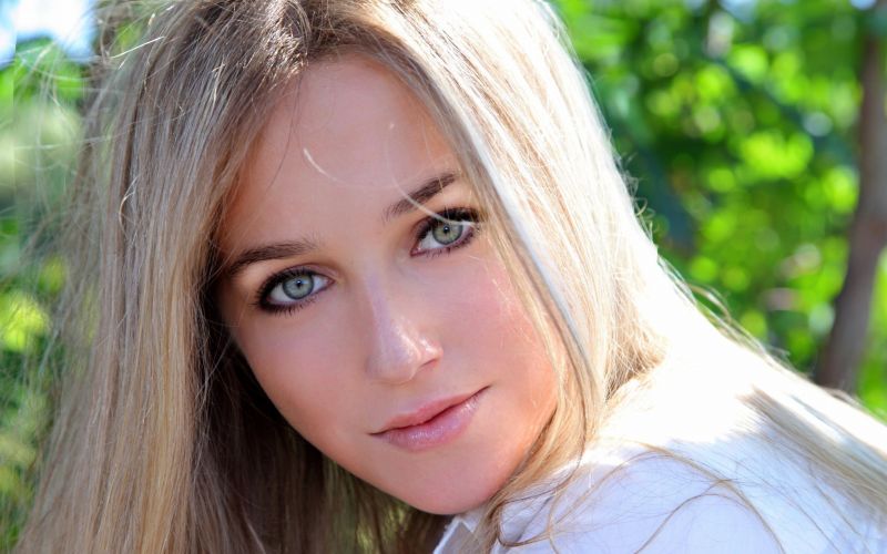 tvář, model, portrét, blondýnka, dlouhé vlasy, zelené oči tvář, model, portrét, blondýnka, dlouhé vlasy, zelené oči