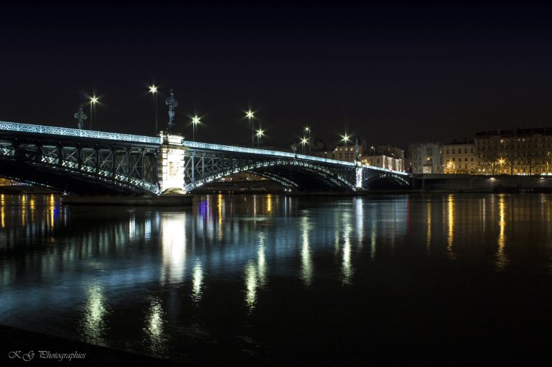 světla, město, panoráma města, noc, architektura, voda světla, město, panoráma města, noc, architektura, voda
