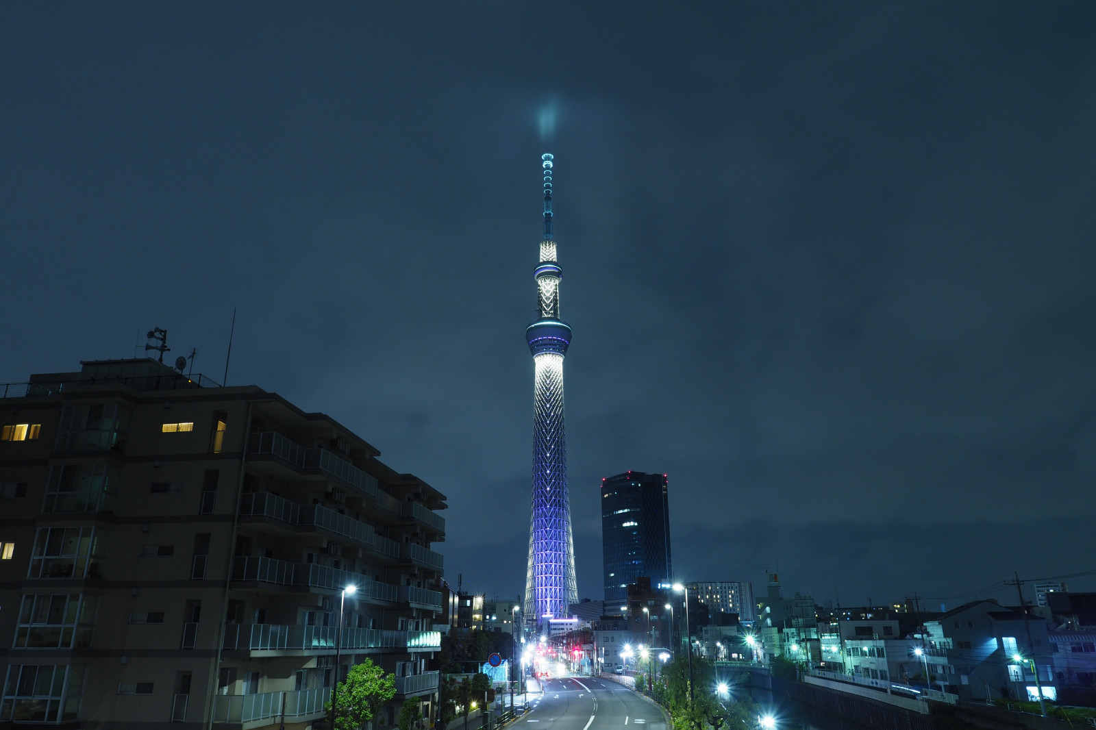 ญี่ปุ่น, เมือง, cityscape, กลางคืน, สถาปัตยกรรม, การสะท้อน, เส้นขอบฟ้า, ตึกระฟ้า, ตอนเย็น, หอคอย, ขอบฟ้า, พลบค่ำ, ปากกา, มหานคร, โตเกียว, Olympus, Jp, Skytree, ตัวเมือง, ส่องสว่าง, แสงสว่าง, แสง, ความมืด, สถานที่สำคัญ, tokyoskytree, 12 นาที 20, มิซูโกะ, ปู่ย่าตายาย, zuiko, Miyabi, mzuikodigitaled12mmf20, เขตเมือง, บรรยากาศของโลก, ปริมณฑล, นิคมอุตสาหกรรมของมนุษย์, หอบล็อก