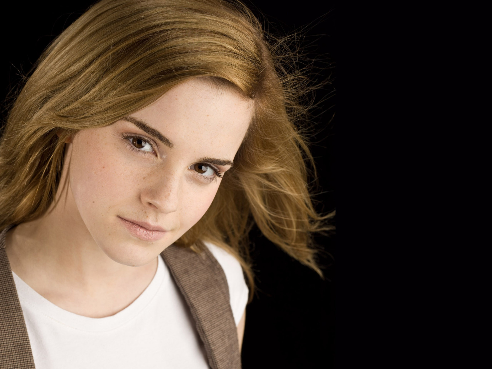 cara, mulheres, modelo, retrato, cabelo longo, Olhando para o espectador, fotografia, celebridade, cantor, atriz, cabelo, Emma Watson, nariz, Pessoa, pele, cabeça, Supermodelo, menina, beleza, olho, mulher, Loiro, Penteado, Fotografia de retrato, sessão de fotos, cabelo castanho, sobrancelha, fechar-se, cabelo escadeado