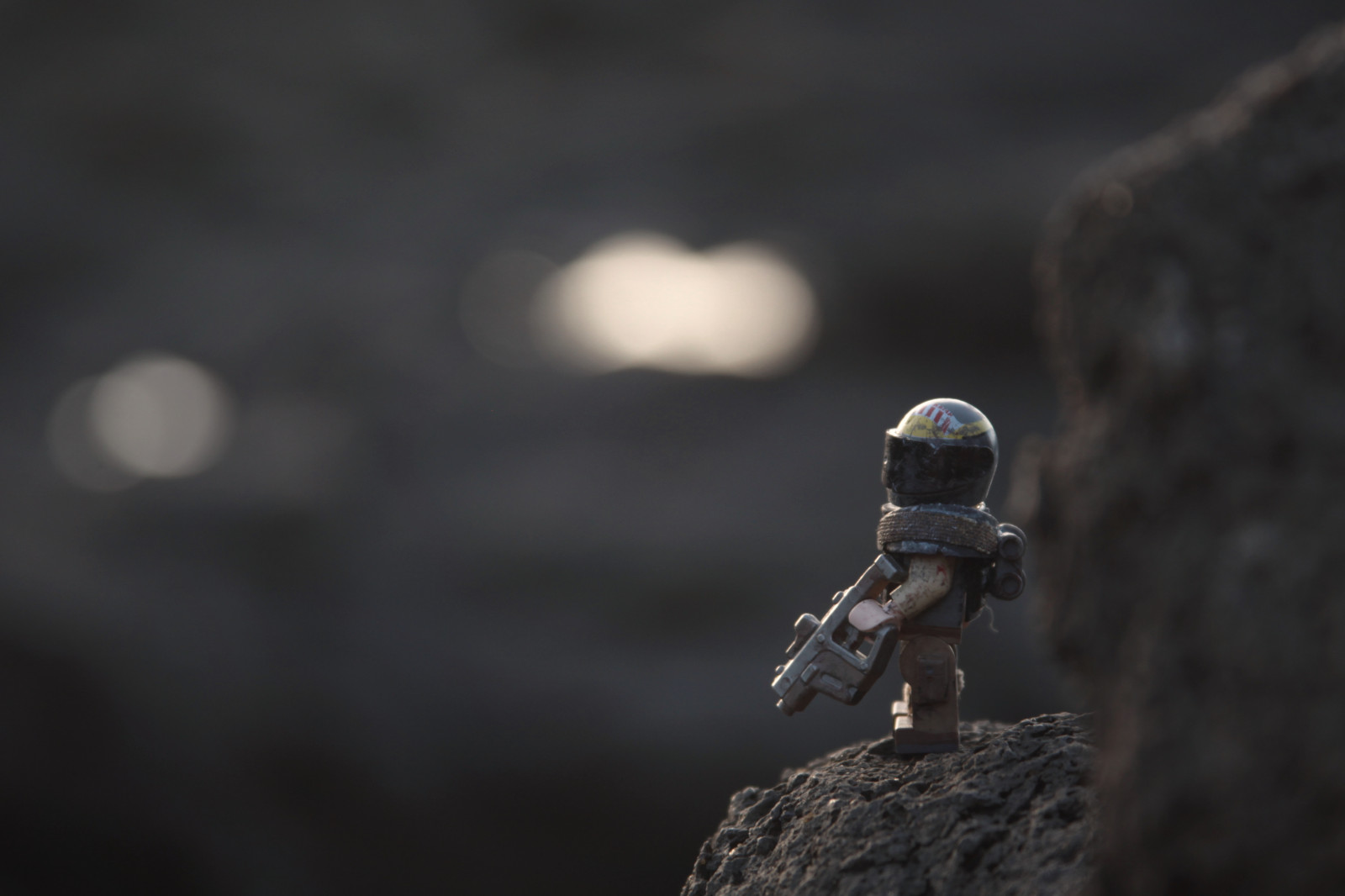 noc, Skála, apokalyptický, nebe, LEGO, atmosféra, vektor, Zvyk, tma, zveřejnit, Snímek obrazovky, minifigure, brickarms, počítač tapeta, Atmosféra Země, makro fotografie, Apoc, Kyle, Hardisty, Kriss