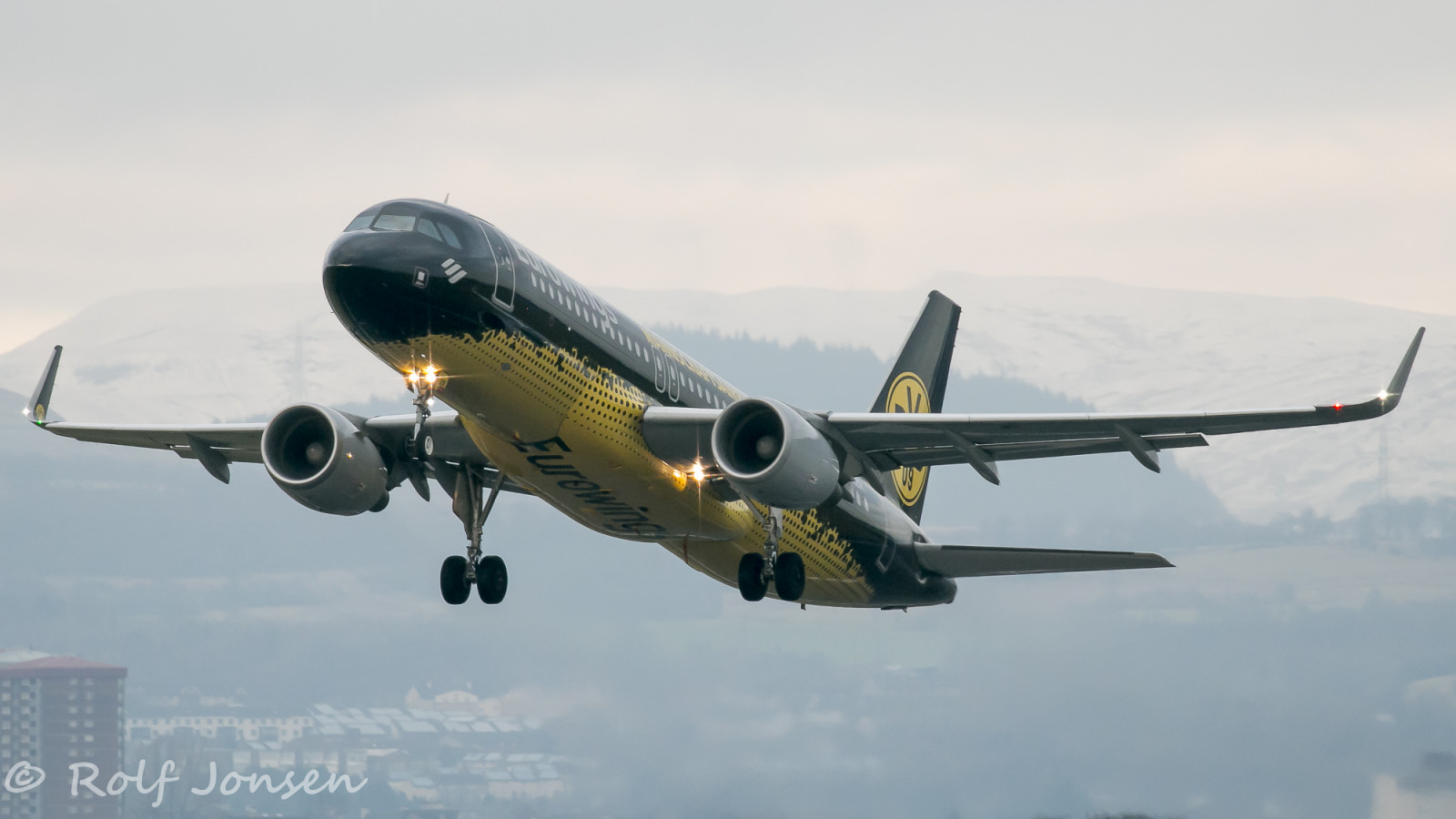 vozidlo, letoun, letadlo, letící, Boeing, Boeing 777, letectvo, Dortmund, Boeing 737, Airbus, Airbus A330, Let, Vzlétnout, odchod, letadlo, letectví, křídlo, letecká linka, Atmosféra Země, letecká doprava, aerospace engineering, dopravní letoun linkový, proudová letadla, širokým trupem letadla, úzké tělo letadla, Boeing 767, livrej, Borussia, Airbus A320