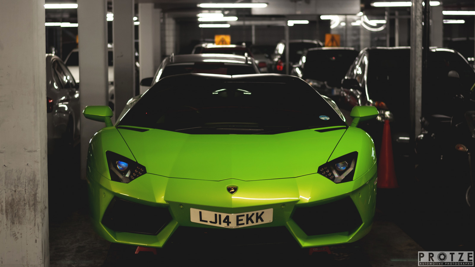 krajina, Londýn, lidé, Photoshop, město, ulice, auto, městský, BMW, vozidlo, fotografování, Supercars, Volkswagen, Anglie, Lamborghini, Lamborghini Aventador, Porsche, McLaren, město, luxus, Nikon, Království, život, Evropa, sportovní auto, Ferrari, Maserati, Bugatti, Spojené království, Adobe, Lightroom, výkon auta, MM, rýžování, benz, 5, 18, sjednocený, kolo, cars, styl, motor, superauto, mercedes, d90, CS6, evropský, editace, 105, verde, motorsport, Aventador, carphotography, lp7004, pozemní vozidla, automobilového designu, automobil make, Ithaca, Bently