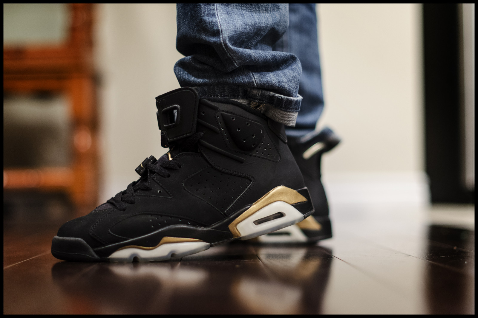 Wallpaper white, black, shoes, sneakers, gold, moments, 6, today