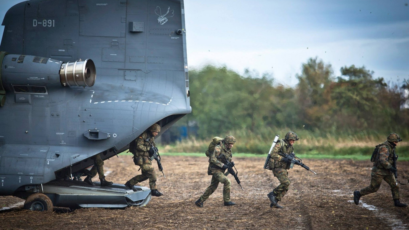 vozidlo, zbraň, voják, válečný, vojenská letadla, vrtulníky, armáda, Bundeswehr, letectvo, Boeing CH 47 Chinook, letectví, Snímek obrazovky, Atmosféra Země, průzkum, pěchota, oddíl