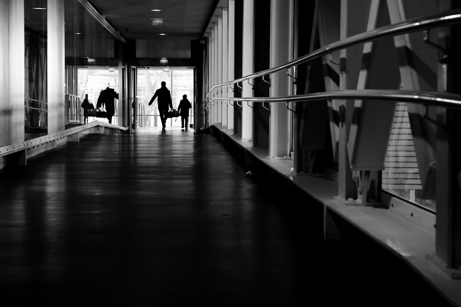 Černá, černobílý, okno, ulice, architektura, městský, budova, odraz, stín, fotografování, symetrie, sklenka, Paříž, Noir, struktura, úhel, světlo, Street View, hala, tma, litovat, reflets, noiretblanc, blackandwithe, photoderue, momentka, urbanarte, Miroir, Fenetre, paris13, photopascalcolin, allee, Černý a bílý, monochromatické fotografování, Film noir, tělocvična, P reetfils, Olympiády, Gymnase