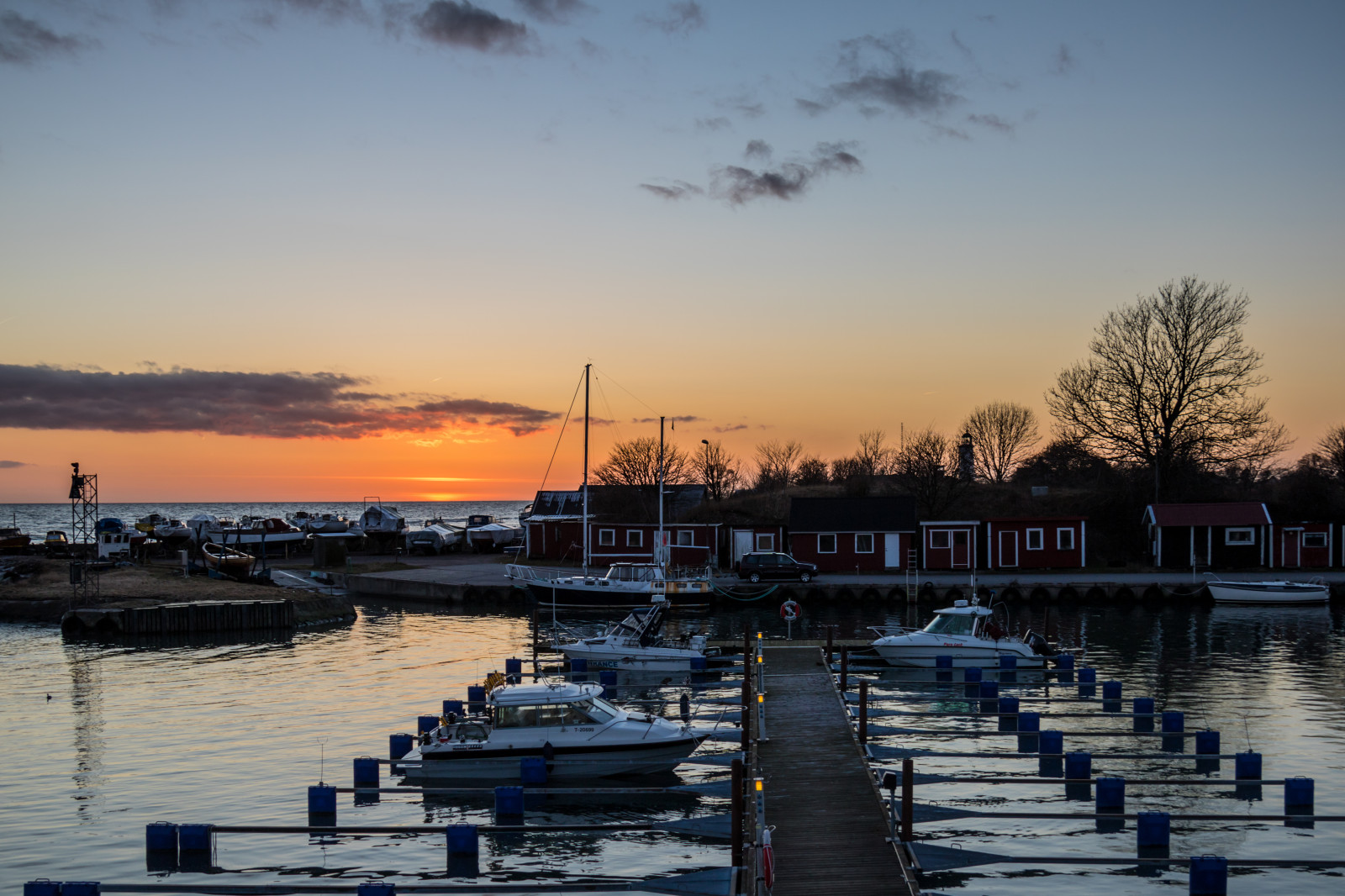 západ slunce, moře, panoráma města, jezero, voda, odraz, nebe, vozidlo, mraky, svítání, večer, ráno, řeka, přístav, molo, dok, soumrak, Marina, svítání, solnedg ng, vatten, hav, hamn, smygehuk, vodní, tělo z vody
