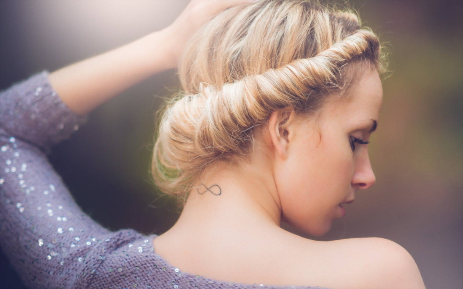 tvář, ženy, model, portrét, blondýnka, dlouhé vlasy, móda, vlasy, nos, ohlédnutí, dívka, krása, oko, blond, účes, portrétní fotografie, hnědé vlasy, orgán, zblízka