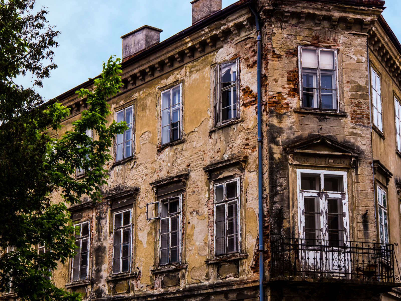 starý, okno, město, architektura, budova, opuštěný, nebe, Dům, dějiny, balkón, město, Chorvatsko, chalupa, zámek, Panasonic, Záhřeb, majetek, strom, Okna, domů, byt, panské sídlo, fasáda, GH3, grad, sousedství, obytný prostor, vlastnictví, nemovitost, vznešený domov, zámek, středověká architektura, chudobinec, historický dům, Gornji, listed building