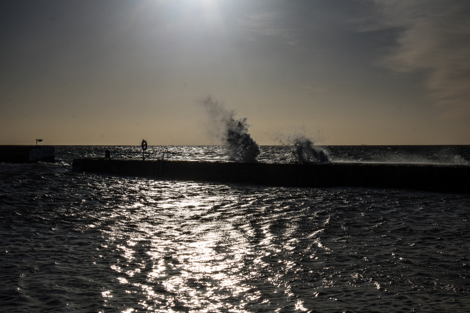 slunečnímu záření, západ slunce, moře, noc, voda, odraz, vozidlo, večer, ráno, věž, pobřeží, horizont, větrný, soumrak, světlo, mrak, svítání, oceán, vlna, hav, gisl vshamn, bl st, stormigt, vind, tma