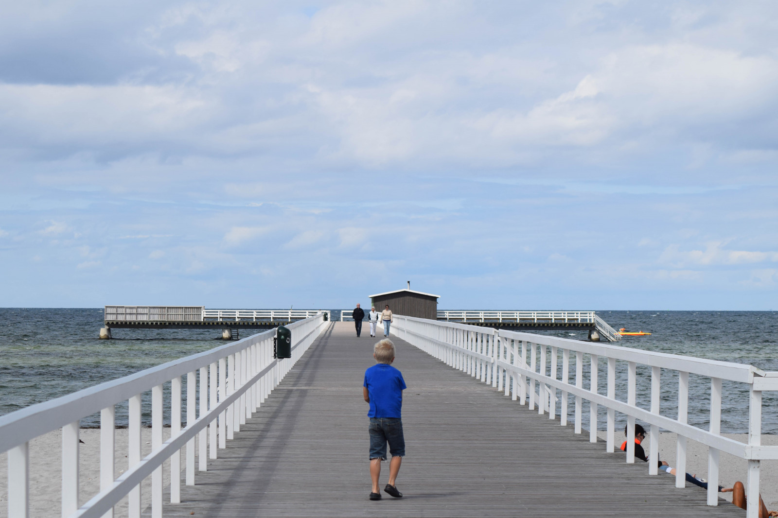 ทะเล, เมือง, น้ำ, ฝั่ง, ท้องฟ้า, เมฆ, ชายหาด, ชายฝั่ง, สะพาน, ฤดูร้อน, ท่าเรือ, สวีเดน, ทางเดิน, วันหยุด, เรือข้ามฟาก, มหาสมุทร, resund, brygga, ลินคอล์น, มัลโม, ทางเดินริมทะเล, bl himmel, ribersborgsstrand, strandribban, ช่อง, เขื่อนกันคลื่น