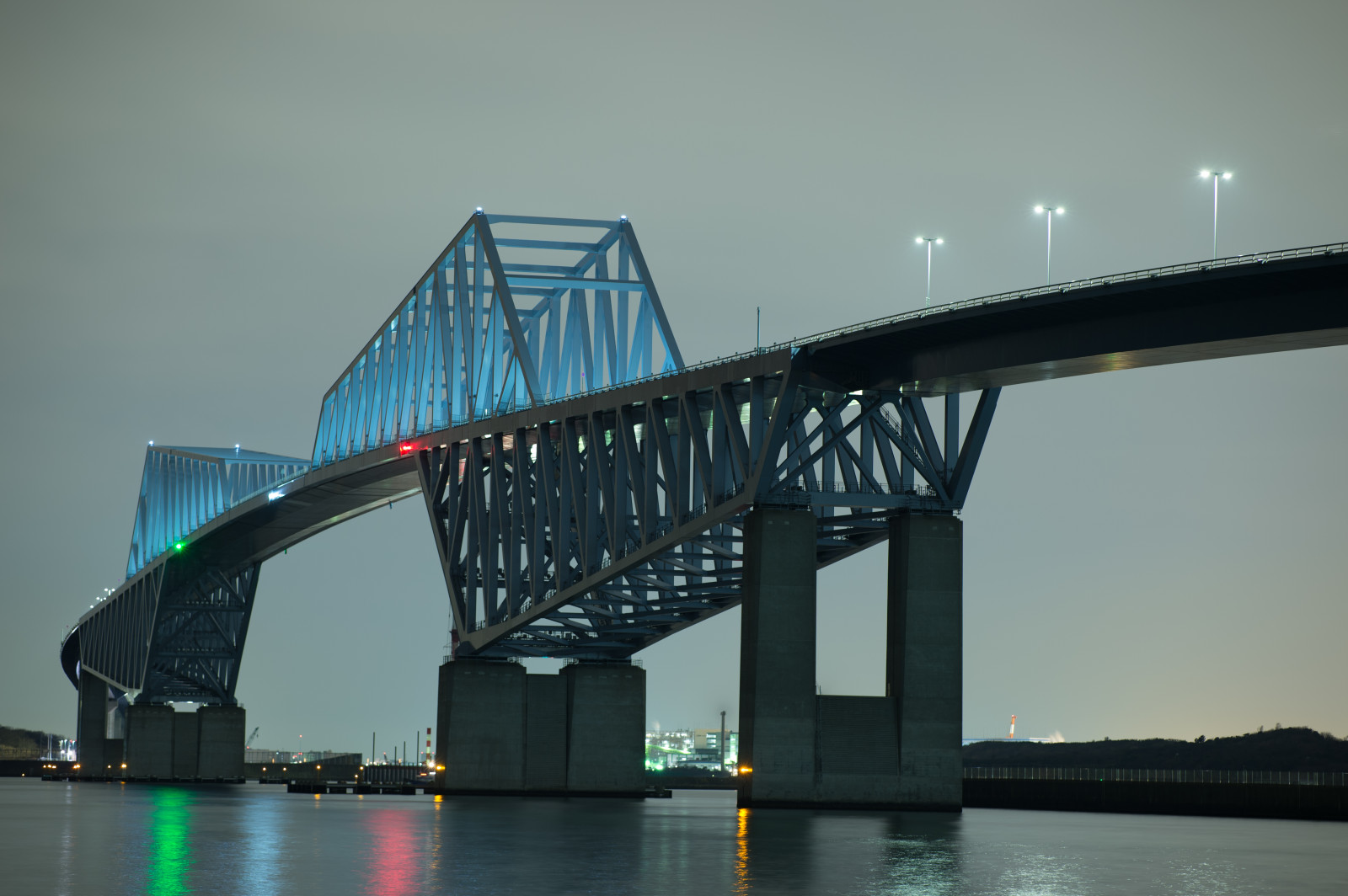Japán, éjszaka, építészet, visszaverődés, híd, Nikon, felüljáró, Tokyo, híd, Jp, NIKKOR, megvilágított, megvilágítás, tájékozódási pont, tokyobay, tokyogatebridge, afs105mmf14eed, afsnikkor105mmf14eed, df, nonbuilding struktúra, ferdekábeles híd, légi út
