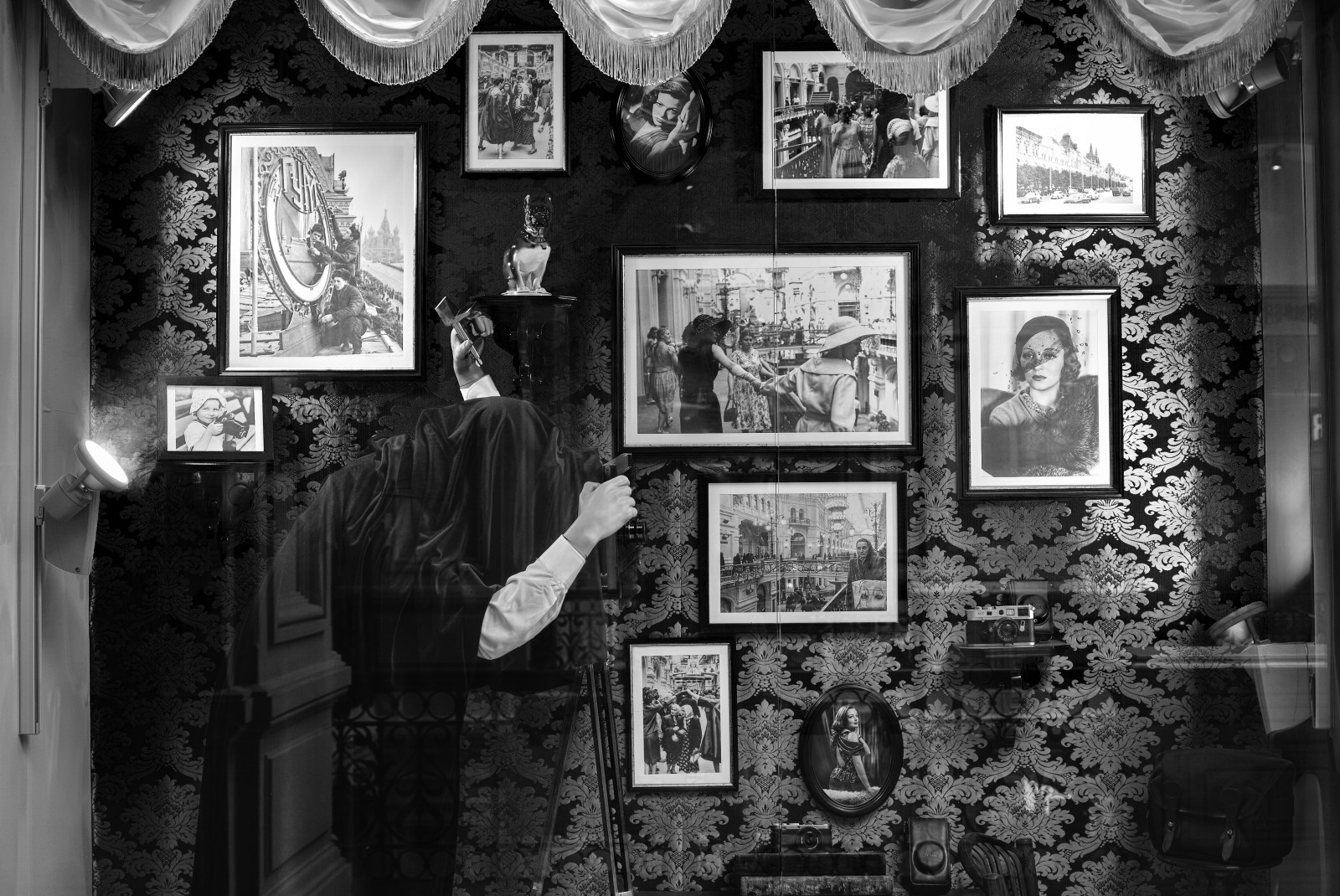 bílý, Černá, černobílý, okno, město, ulice, stěna, fotografování, Dům, barva, dp2m, příběhy, fotografie, tma, Černý a bílý, monochromatické fotografování, rám obrazu