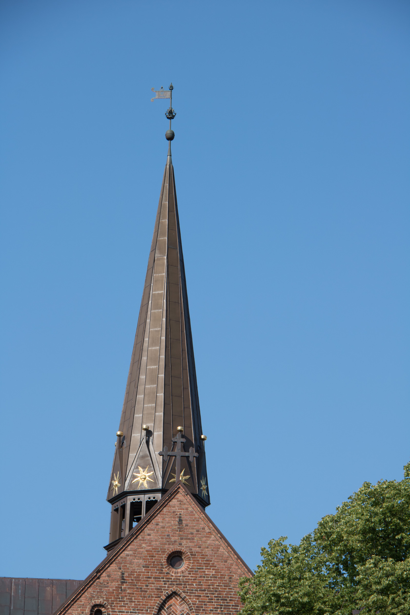 cielo, Torre, Chiesa, Danimarca, Cattedrale, monumento, guglia, Roskilde, Danmark, modello canoneos760d exif, geocountry, Marca fotocamera Canon, Geocity, modello di fotocamera canoneos760d, geostate, geolocalizzazione, Lente exif efs18200mmf3556is, exif fare canon, exif ISOSPEED 100, apertura exif 80, exif focalLength 100 millimetri, Domkyrka, Kirke, domkirke, roskildedomkirke, roskildedomkyrka, kongegrave, re stomb, kungagravar, punto di riferimento, luogo di culto, campanile, Torre campanaria
