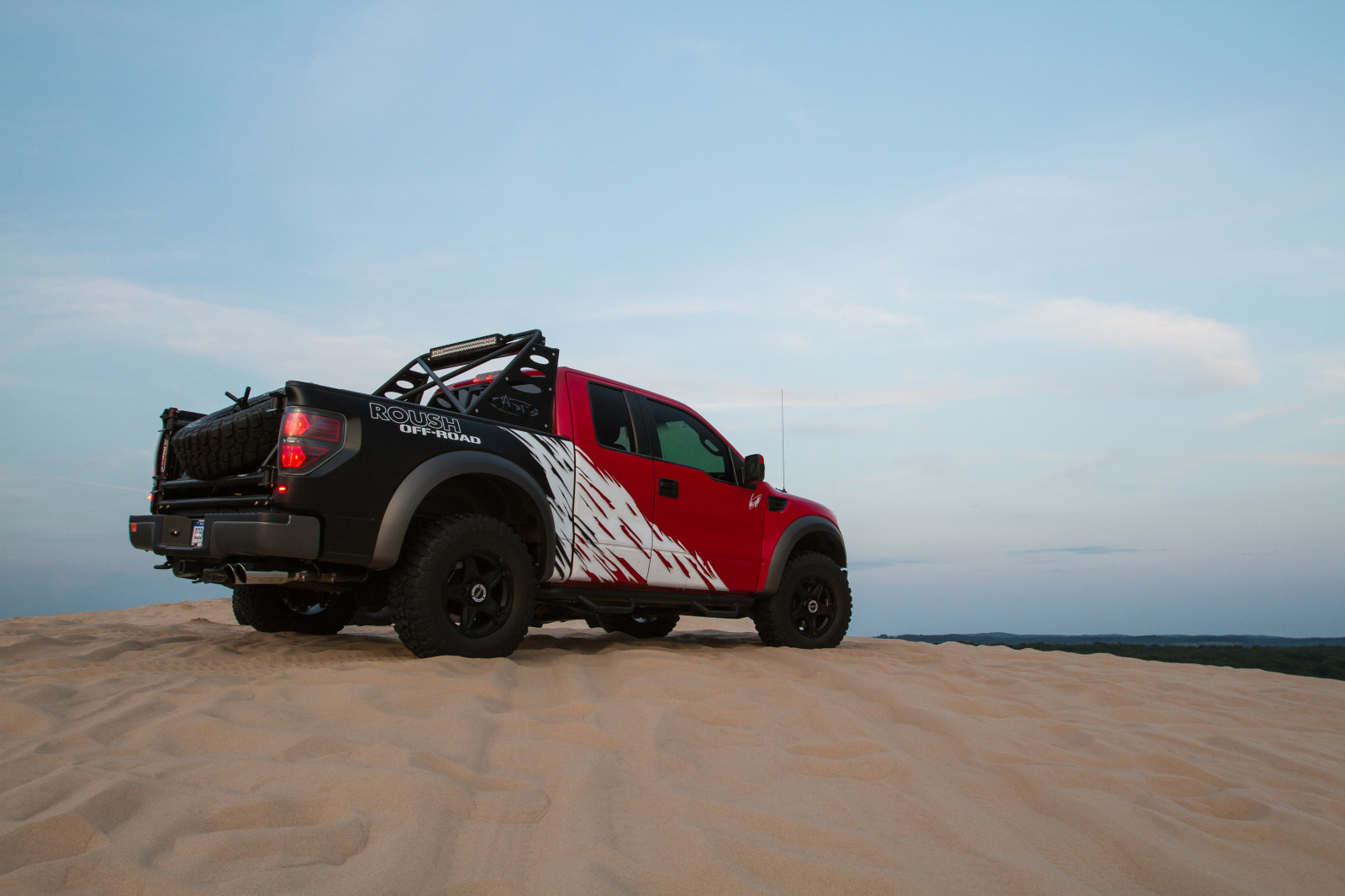 รถ, ยานพาหนะ, ฟอร์ด, แข่งรถ, ขับรถ, รถจี๊ป, netcarshow, netcar, ภาพรถยนต์, ภาพรถ, 2014, F 150 SVT Raptor โดย Roush, แข่ง, มอเตอร์สปอร์ต, ยานพาหนะบก, รถยนต์ทำ, การแข่งรถอัตโนมัติ, การชุมนุม, แชมป์โลกการชุมนุม, กีฬายูทิลิตี้รถ, ปิด roading, รถออฟโรด, การแข่งรถออฟโรด, ชุมนุมโจมตี