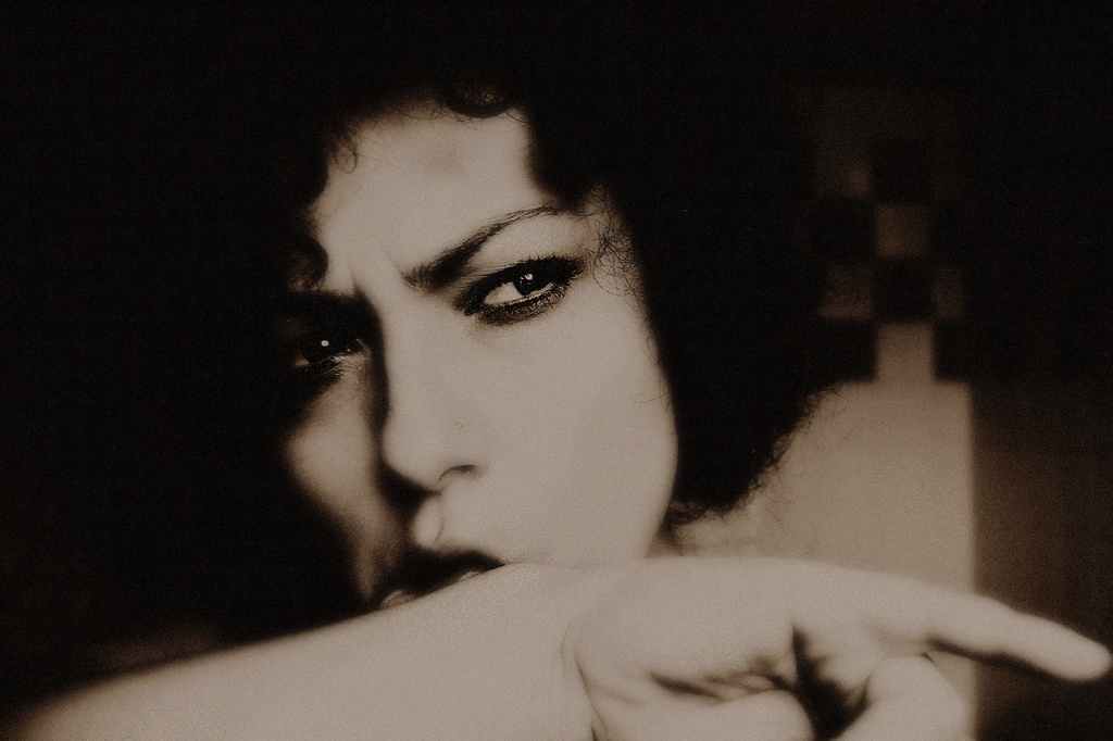 Černá, portrét, makeup, černé vlasy, nos, Osoba, dívka, oko, člověk, tma, ret, krk, tvář, Černý a bílý, portrétní fotografie, obočí, Lidské tělo, orgán, řasa, čelo, 2B, klodiwrath, schmakeup