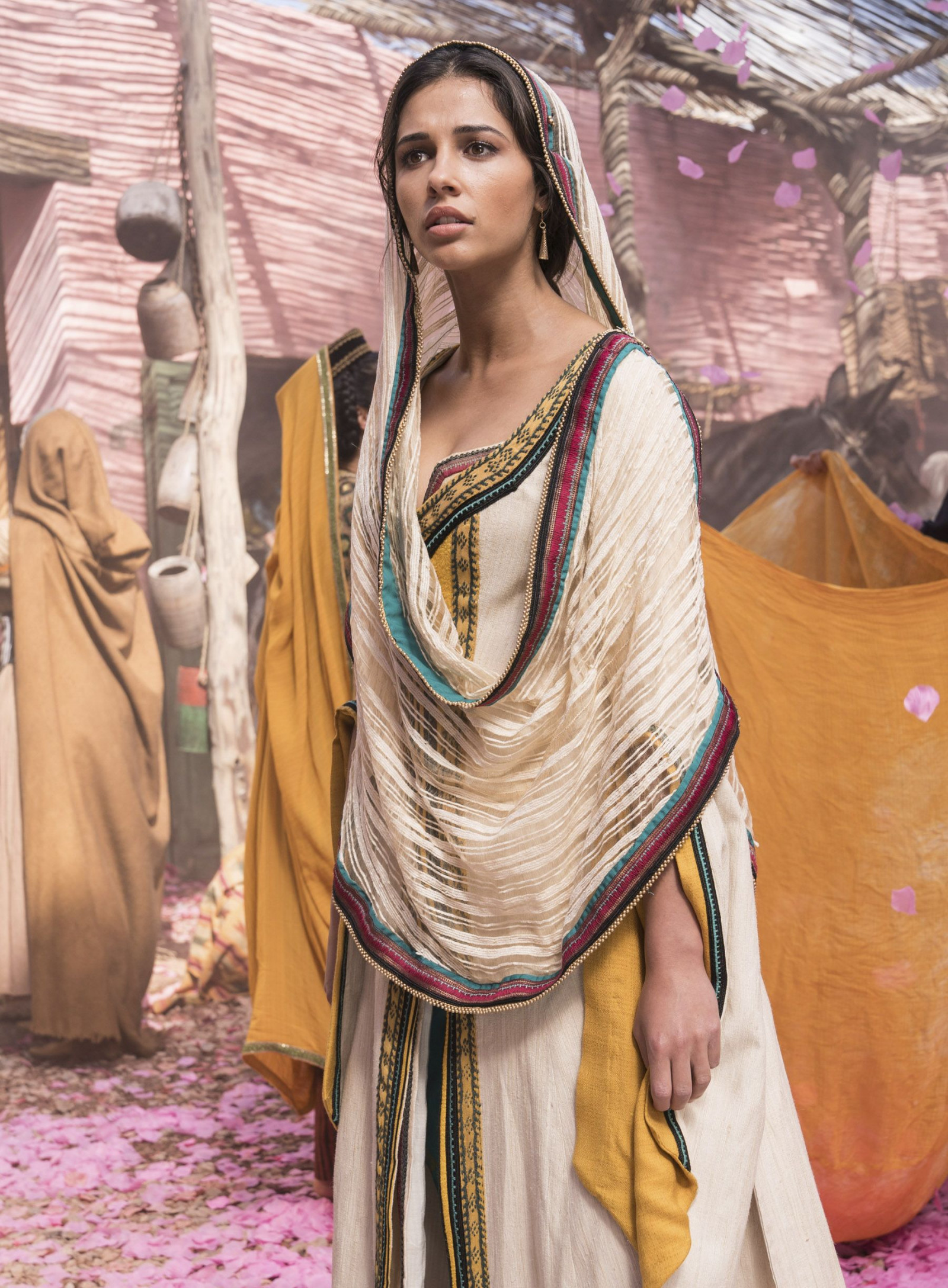 Naomi Scott: Actress, Singer, And Activist - aw8hhl7