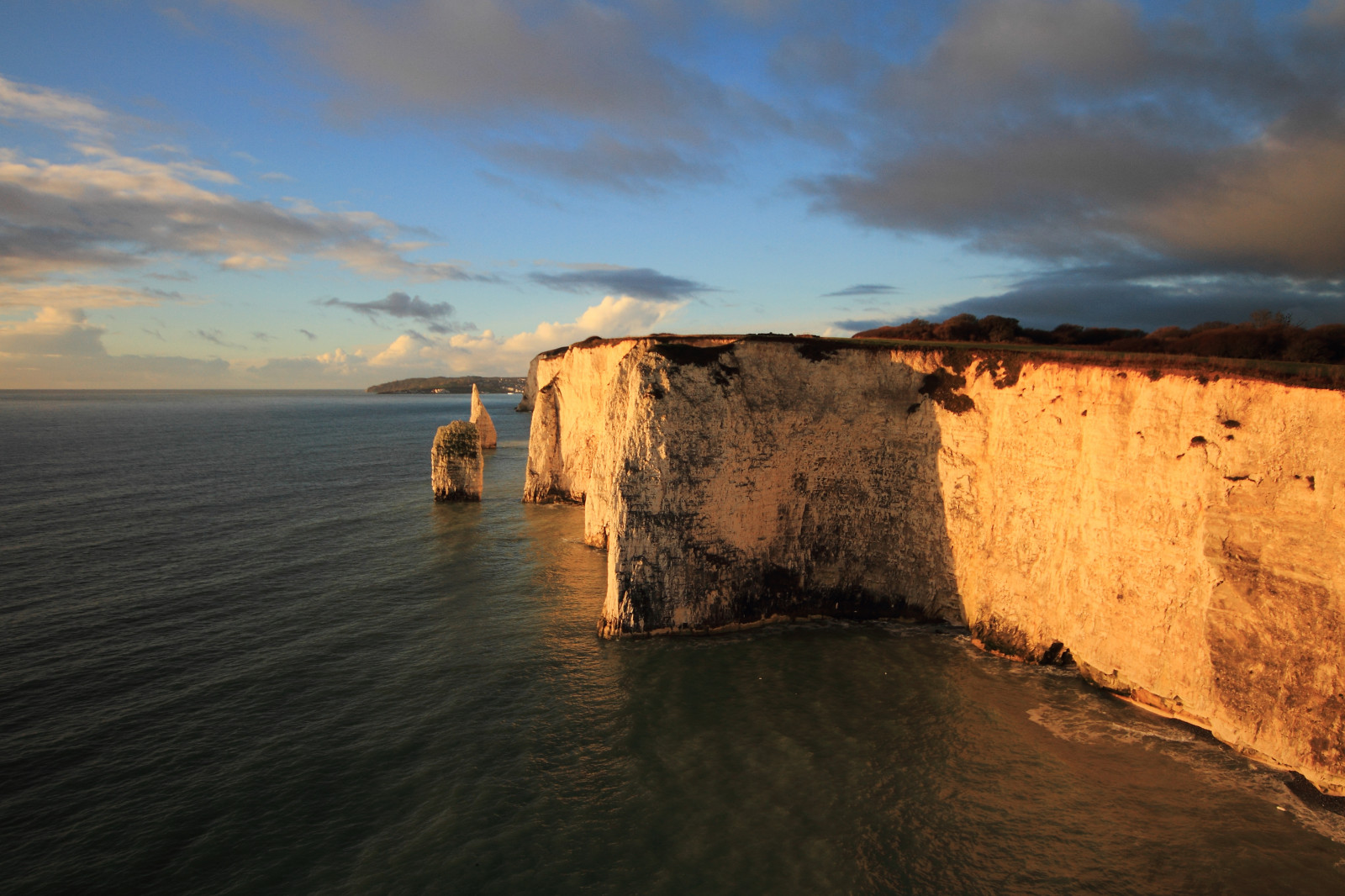 moře, pobřeží, voda, oceán, vlny, skály, útes, kámen, stoney, Skála, Rockface, skály, skalnatý, bílý, Whitecliff, whitecliffs, svítání, brzy, ráno, Studland, jurský, jurassiccoast, oldharry, oldharryrocks, vrcholky, oranžový, žlutý, záře, barva, Dorset, Anglie, Spojené království, Spojené království, Británie, Příroda, přírodní, krajiny, krajina, modrý, mraky, mrak, nebe, horizont, ploché, pobřeží, pobřežní čára, pobřežní, slavný, historický, pobřeží, pobřeží, jižní, Průhledná, uklidnit, calmsea, Purbeck, Purbeckisle, Isleofpurbeck, Purbeckisland, Kánon, eos, 7d