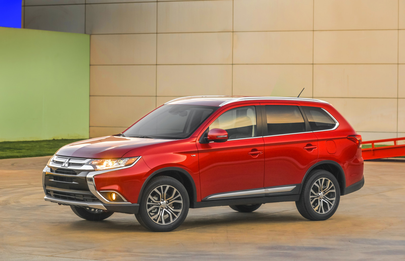 auto, vozidlo, mitsubishi, netcarshow, netcar, obrázky vozidel, photo auto, 2016, Outlander USA verze, pozemní vozidla, automobilový exteriér, automobil make, crossover sUV, sportovní užitkové vozidlo, Kompaktní sportovní užitkové vozidlo, mitsubishi Outlander