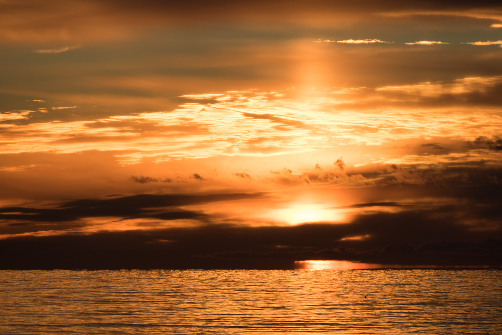 slunečnímu záření, západ slunce, moře, voda, odraz, nebe, zima, svítání, večer, ráno, slunce, horizont, atmosféra, soumrak, slunce, mrak, svítání, oceán, nebe, solnedg ng, vatten, Vinter, hav, moln, exif modelu canoneos760d, geocountry, Kamera aby kánon, geocity, Model fotoaparátu canoneos760d, geostate, geolocation, EXIF čočka efs18200mmf3556is, exif aby kánon, EXIF isospeed 100, EXIF otvor 71, dalabadet, exif focallength 190mm, odlesk, červená obloha v dopoledních hodinách