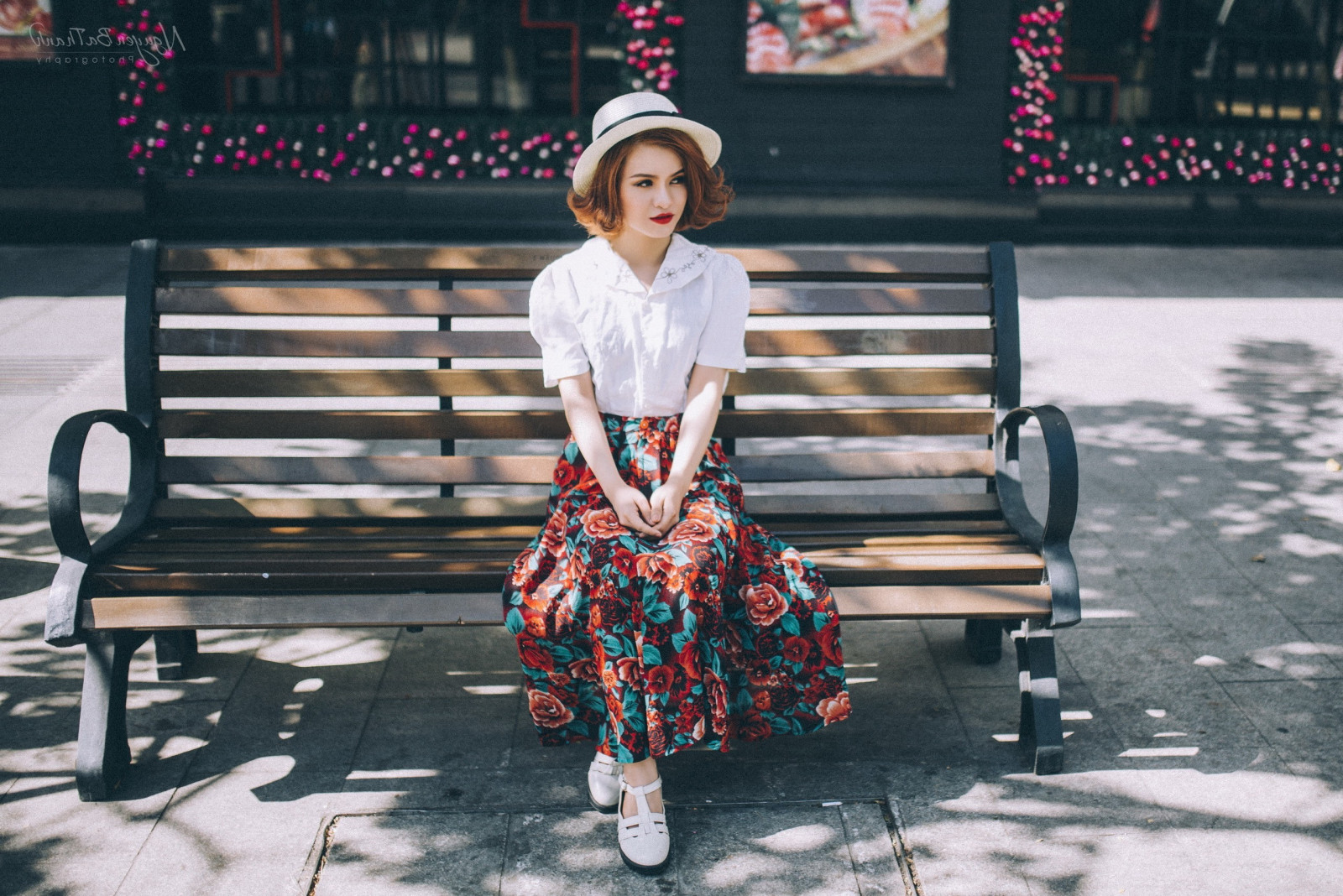 women, model, red, hat, winter, dress, bench, fashion, spring, clothing, beauty, season, lady, costume, footwear, 2560x1709 px