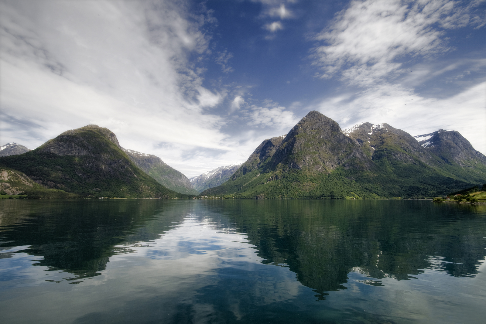 slunečnímu záření, krajina, kopec, jezero, voda, Příroda, odraz, nebe, mraky, uklidnit, Norsko, ráno, řeka, Kánon, atmosféra, národní park, fjord, údolí, divočina, Alpy, banka, mount scenérie, zvuk, Lake District, ledovcové jezero, mrak, strom, hora, vodní tok, nádrž, během dne, norge, pleso, eos400d, vysočina, jezero, počítač tapeta, horských reliéf, pohoří, ledová landform, klesl, zvuková stopa, vstupní, moreogromsdal, vodní zdroje, Oppstryn, Strynsvatnet, Valdštejn, Hjelle, Mvmm, Vaše lunarfriends