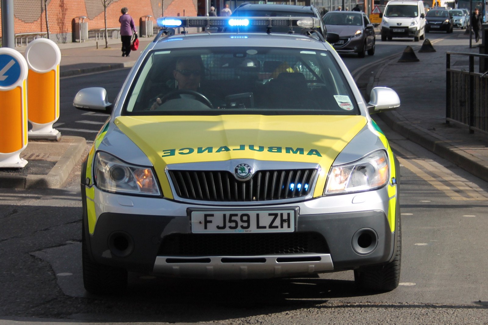 Wallpaper England, UK, Octavia, Rescue, 999, Skoda, Emas, emergency