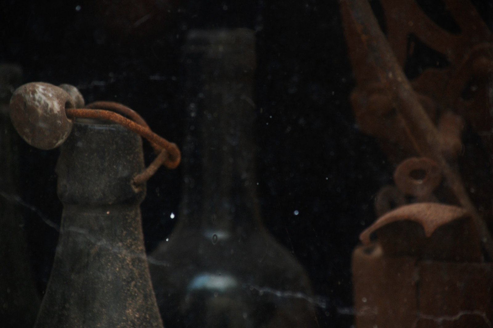 noc, lahve, voda, prostor, hnědý, rez, Nikon, prach, bokeh, půlnoc, DX, NIKKOR, rost, tma, ed, vr, AFS, Snímek obrazovky, 145 56g, 55 300 mm, braun, organismus, jev, Staub, Flaschen