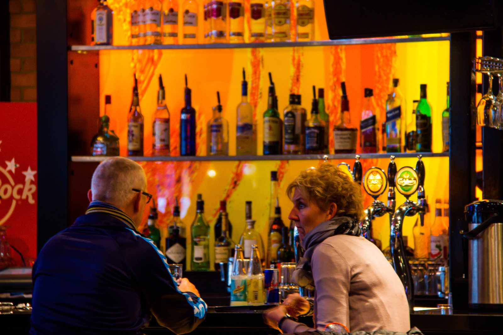 Wallpaper people, evening, couple, bar, restaurant, Denmark